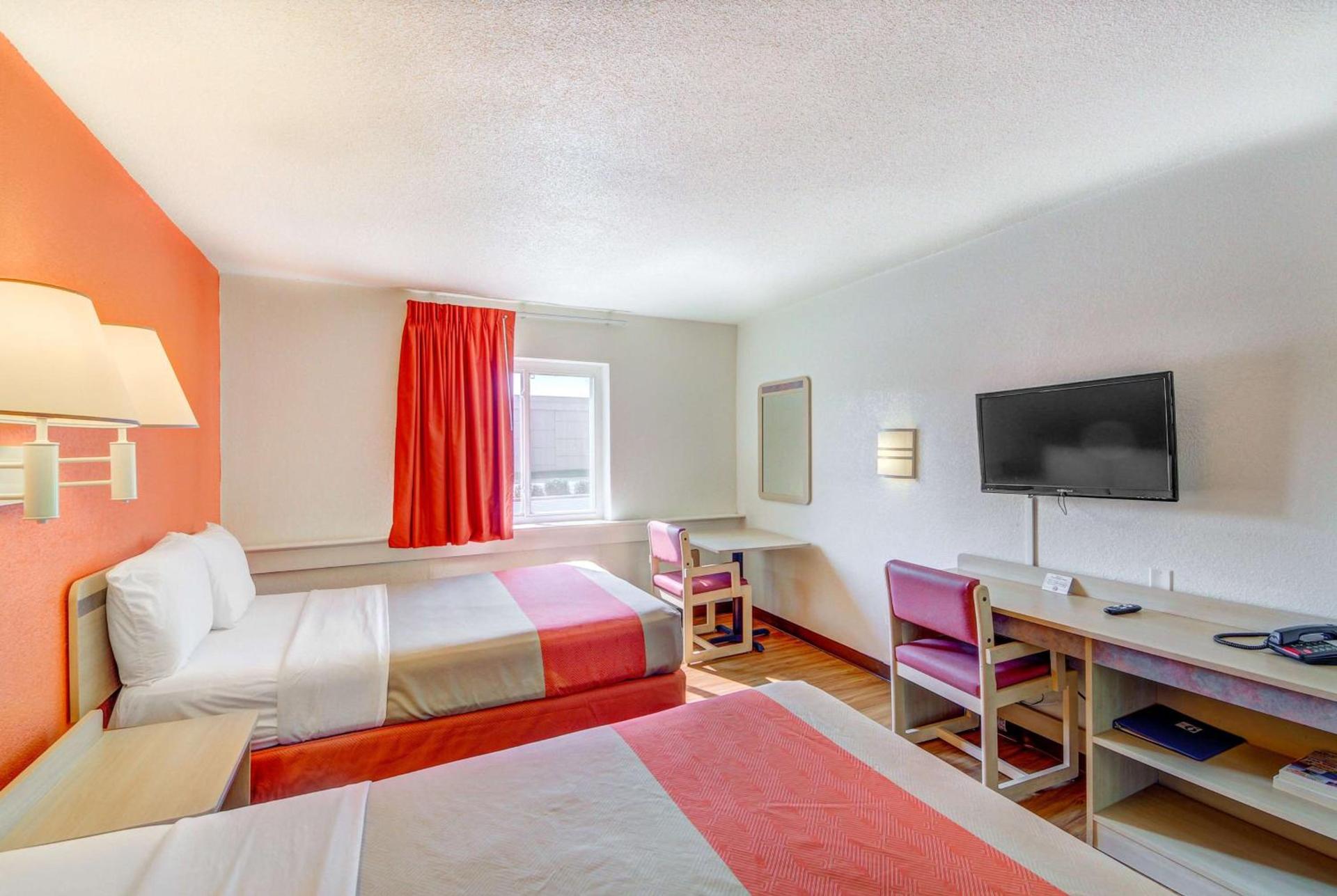 Motel 6-Wichita, KS photo 9