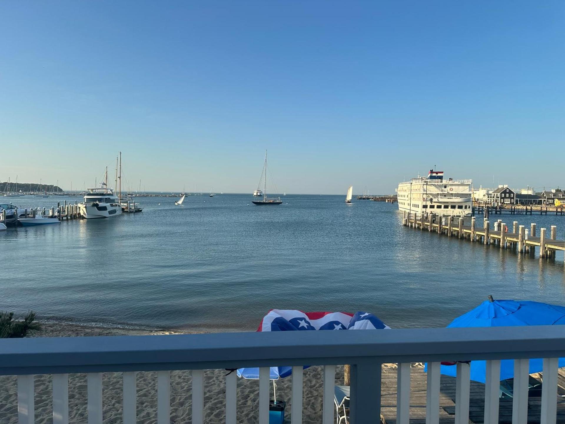 Vineyard Harbor Motel photo 26