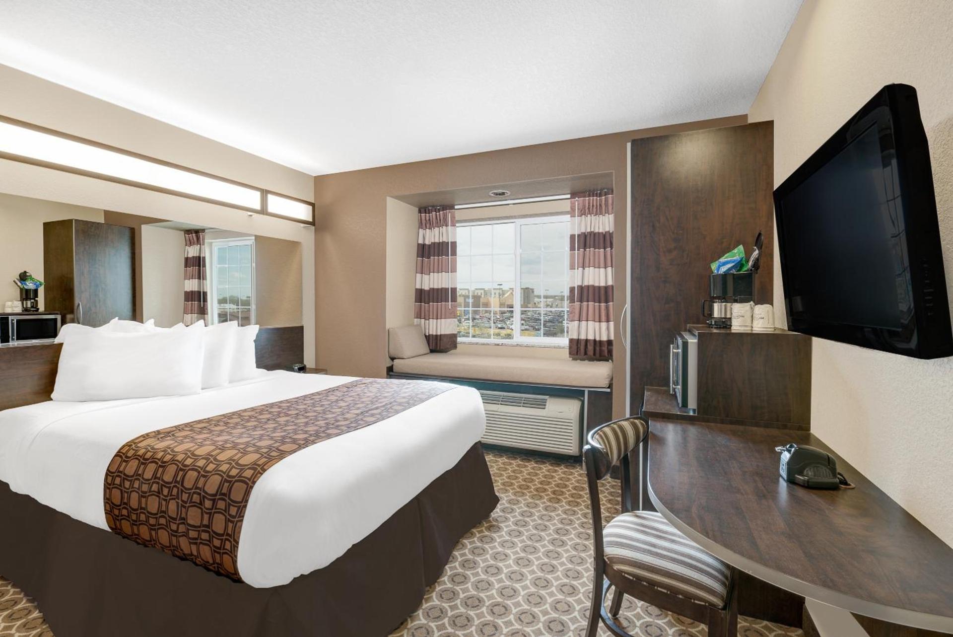 Microtel Inn & Suites by Wyndham Williston photo 48