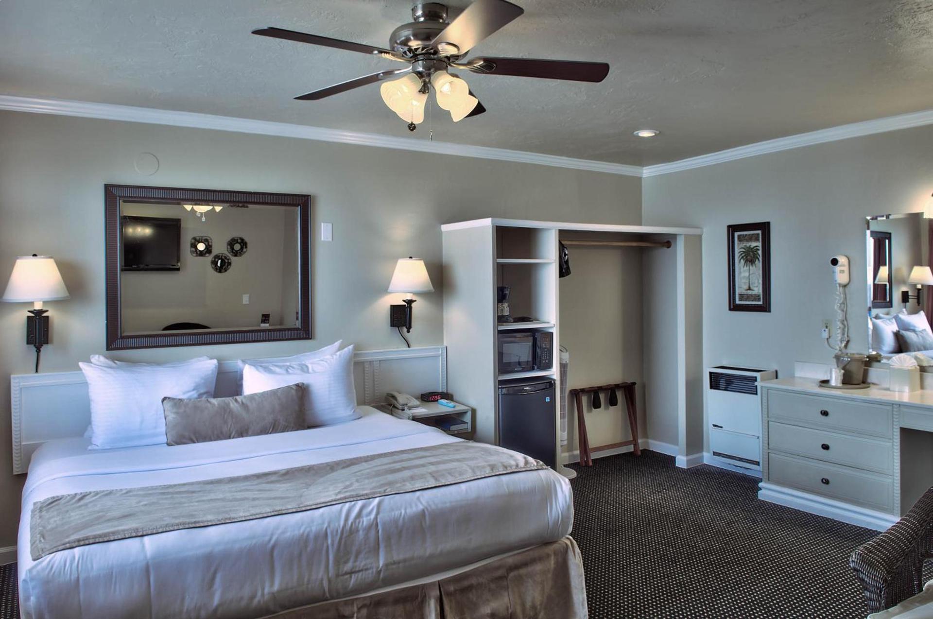 Lovers Point Inn photo 5