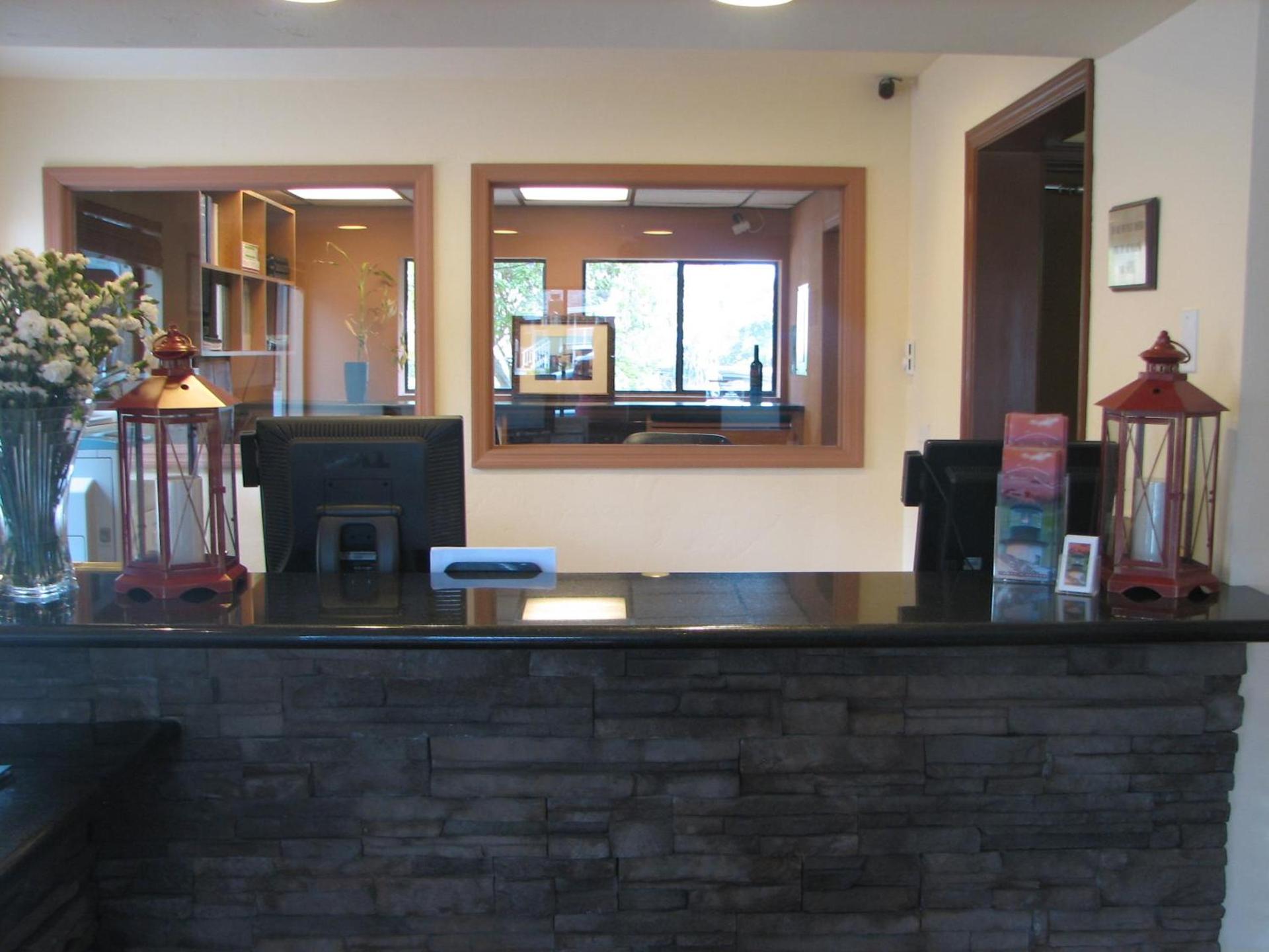 Lighthouse Lodge & Cottages photo 15