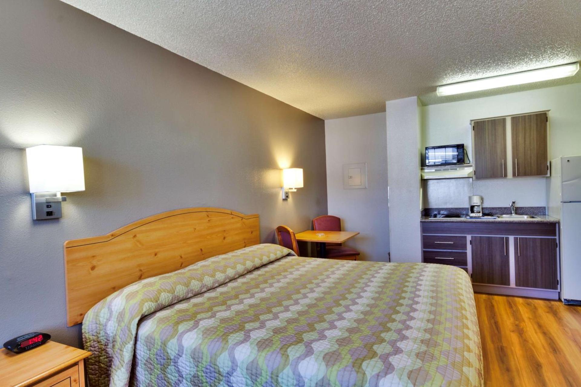 Studio 6-Dallas, TX - Garland - Northeast photo 21