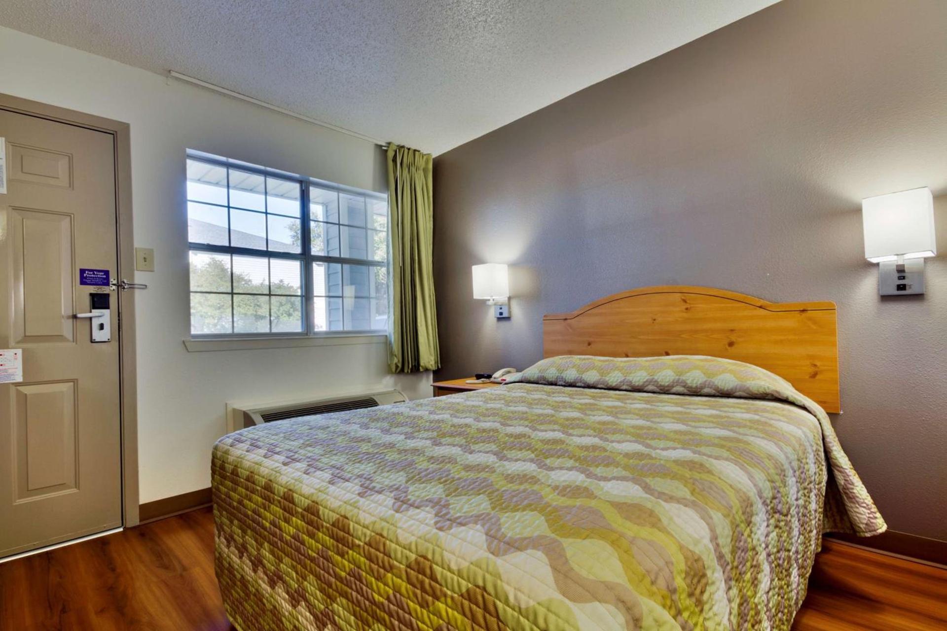 Studio 6-Dallas, TX - Garland - Northeast photo 24