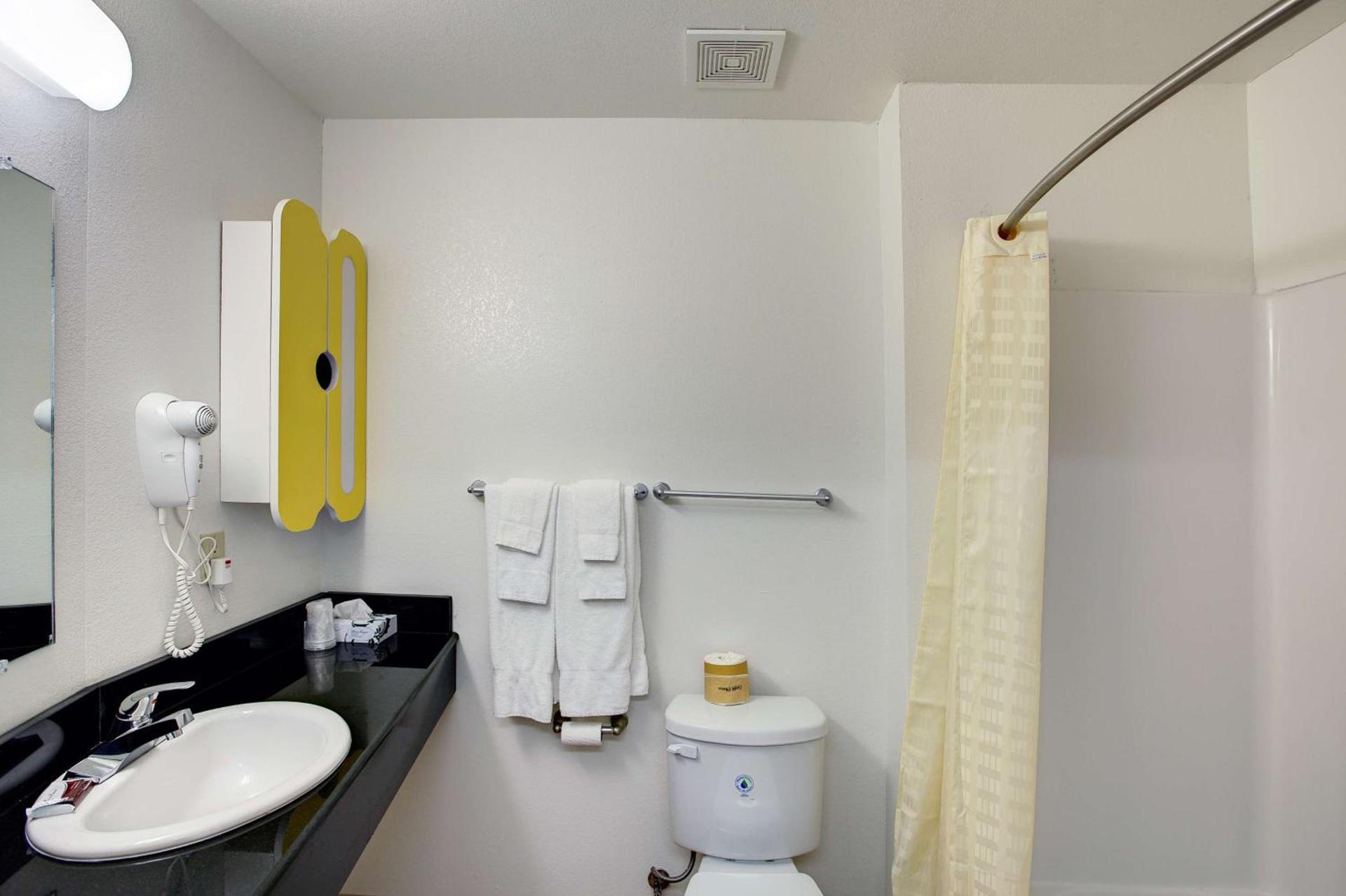 Studio 6-Sweetwater, TX photo 16