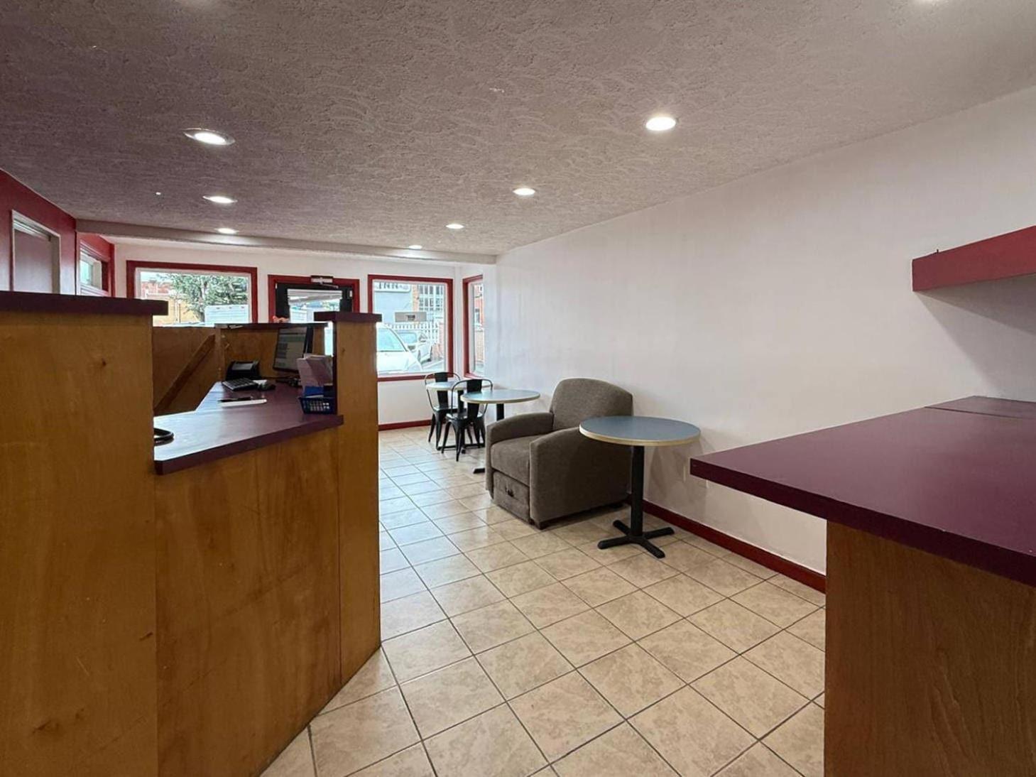 Econo Lodge Galax photo 16