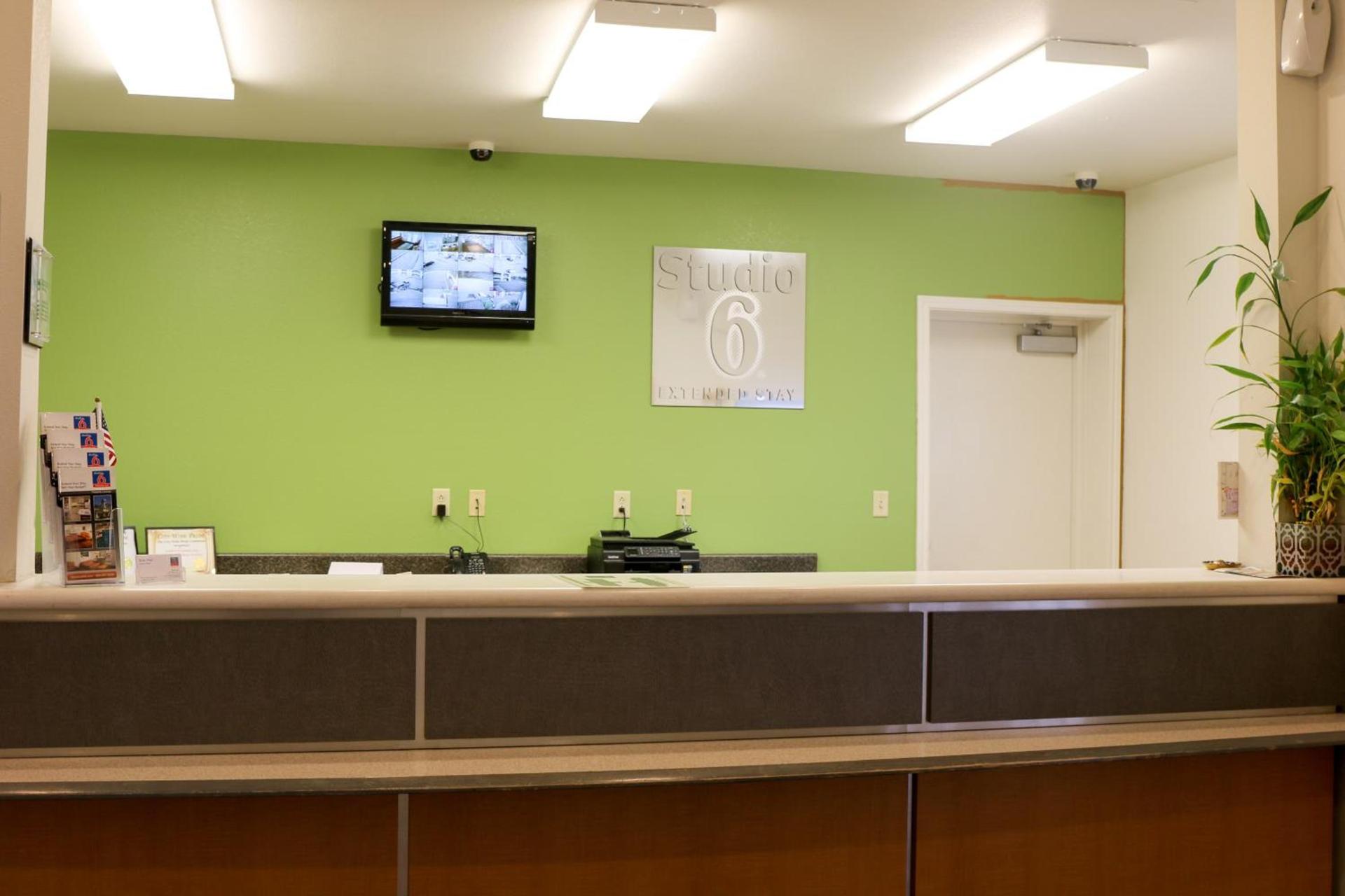 Blue Bonnet Suites -Lubbock, TX - Medical Center photo 33
