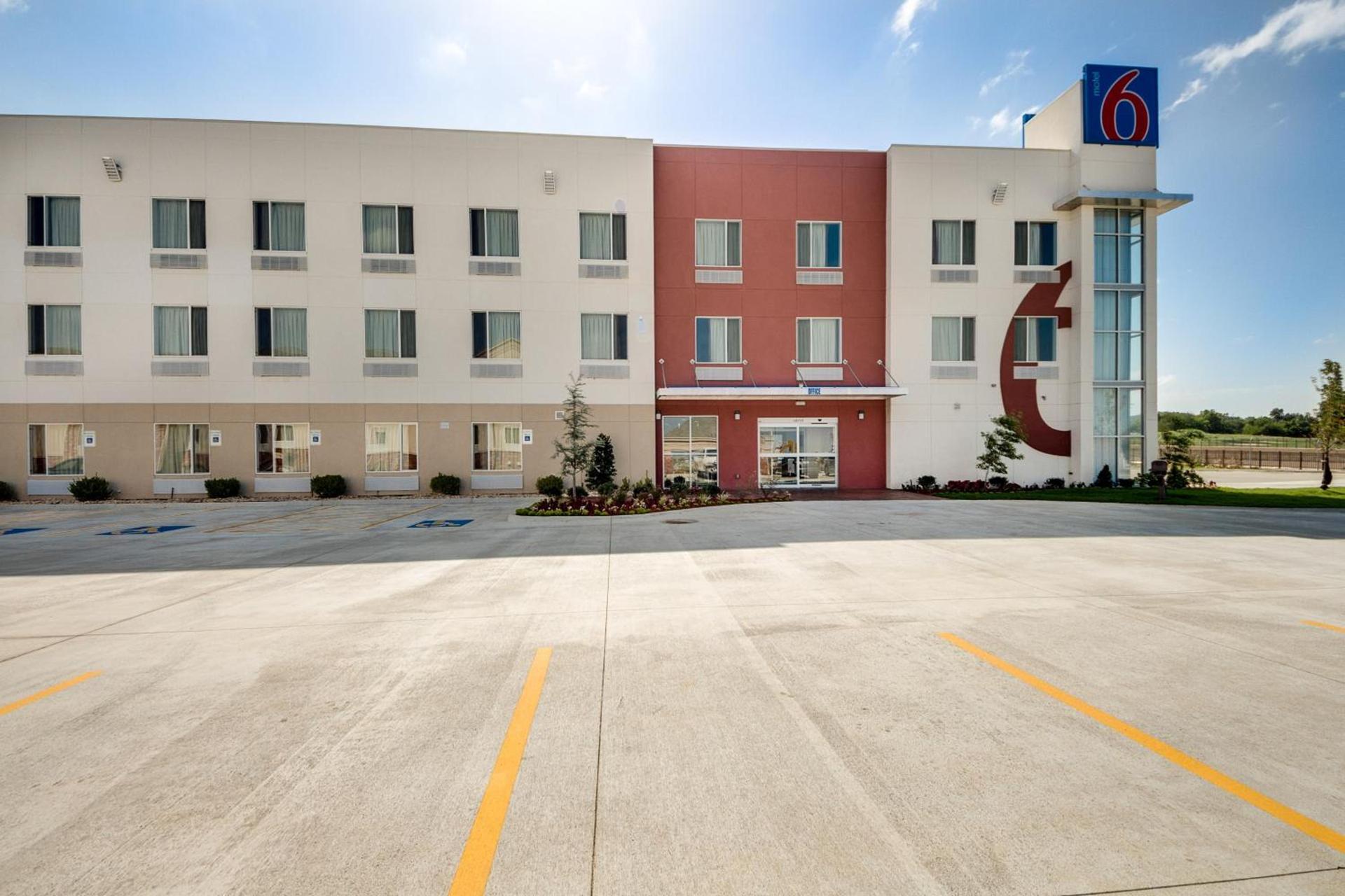 Motel 6-Tulsa, OK photo 6