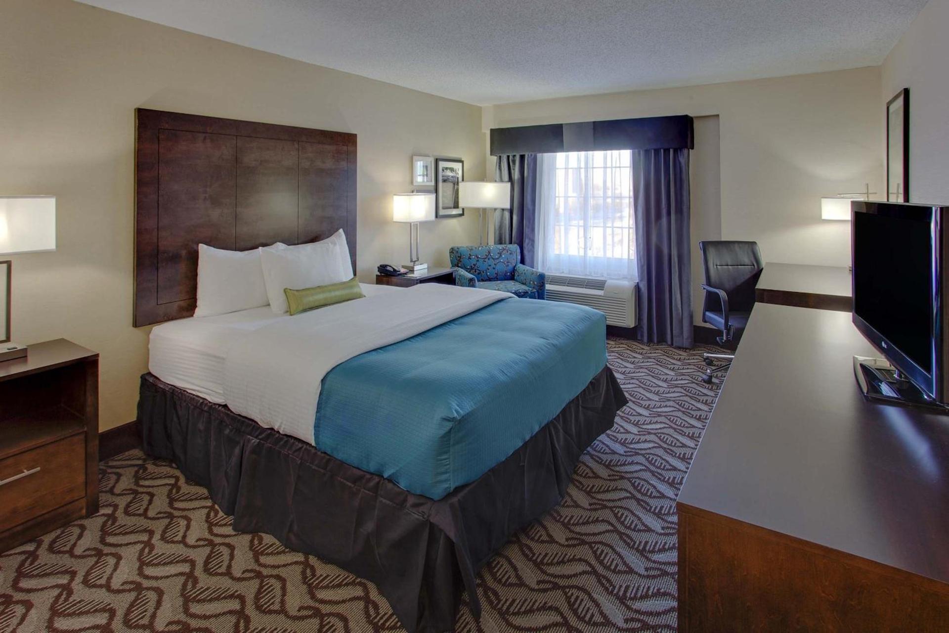 La Quinta by Wyndham Springfield photo 31