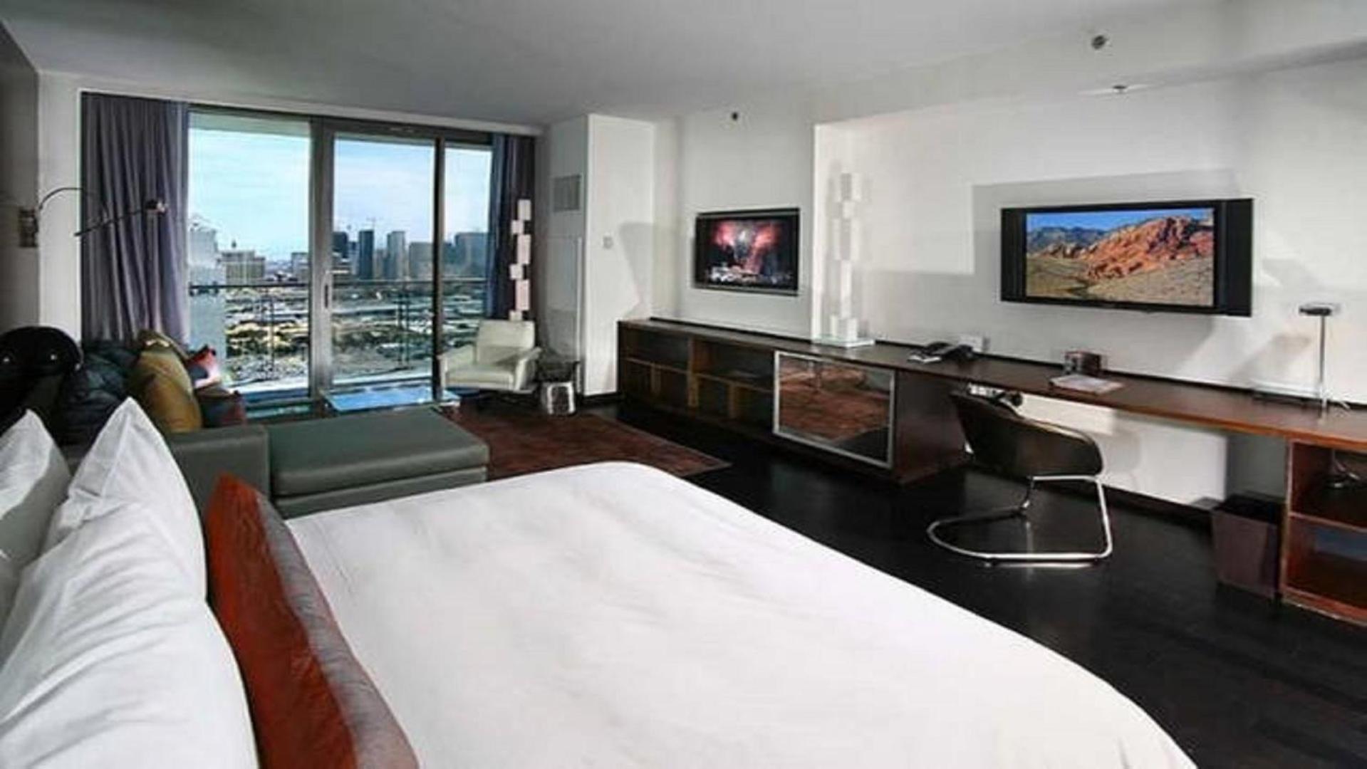 Palms place 51st floor & strip view photo 9