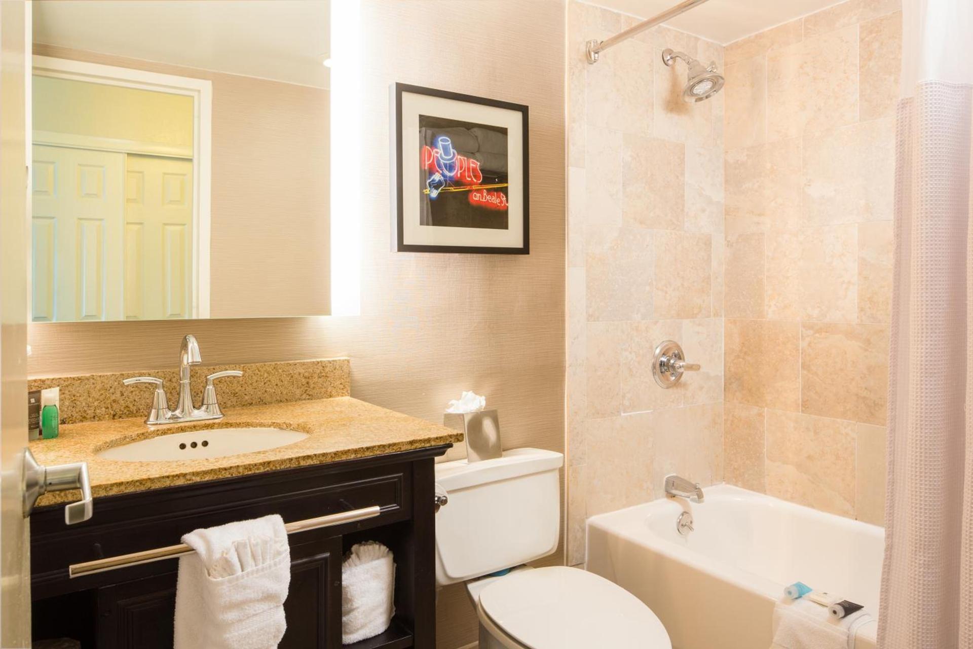Crowne Plaza Memphis Downtown by IHG photo 6