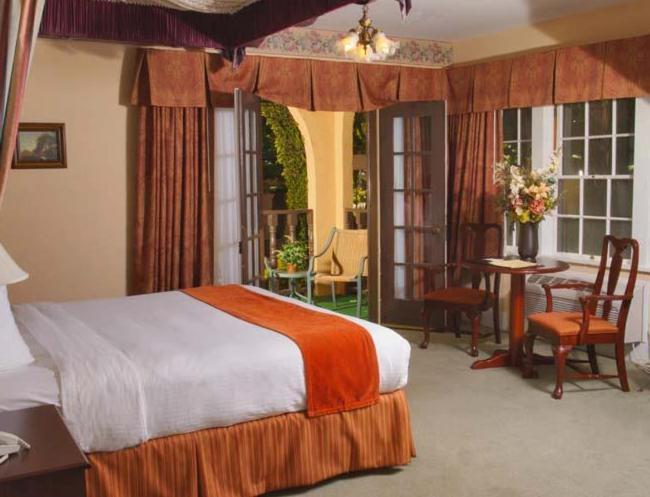 Historic Santa Maria Inn photo 22