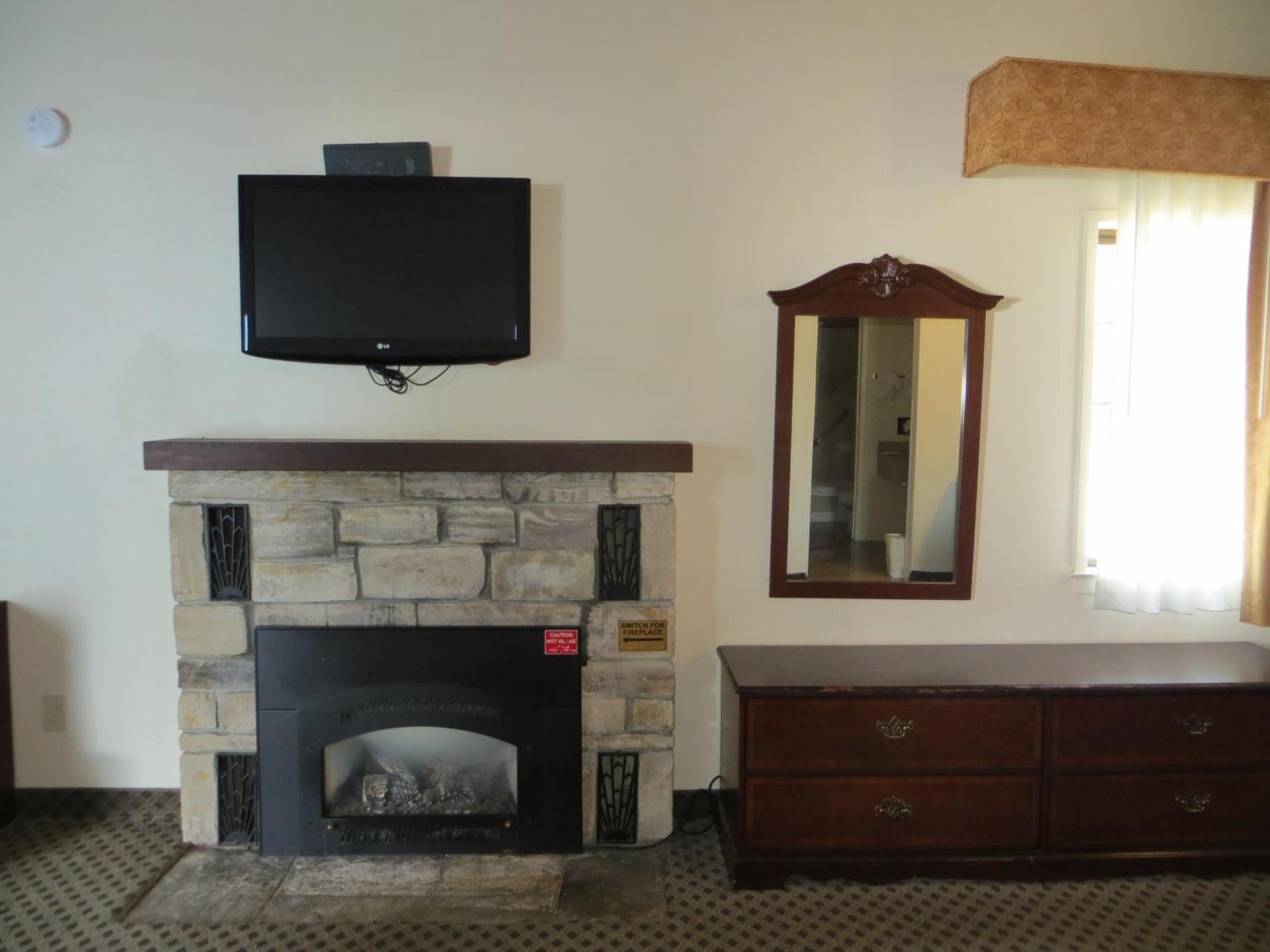 Arbor Inn Monterey photo 46