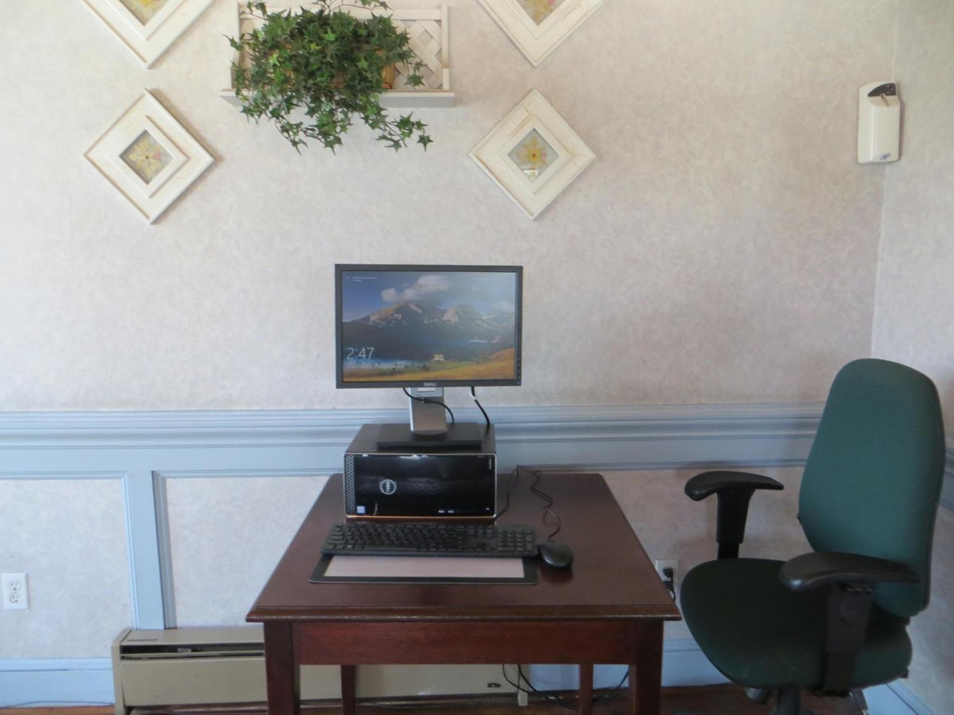 Arbor Inn Monterey photo 52