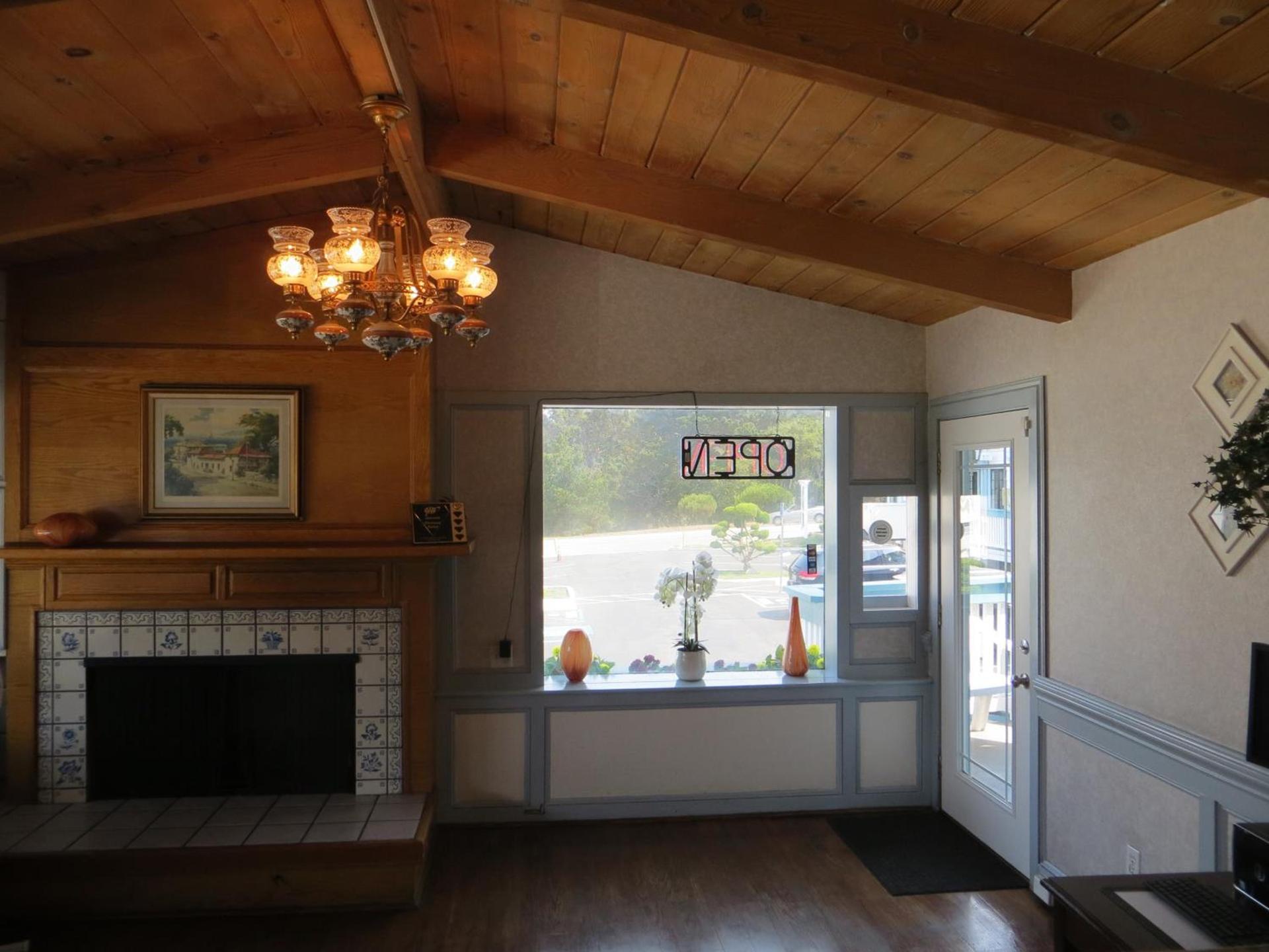 Arbor Inn Monterey photo 58