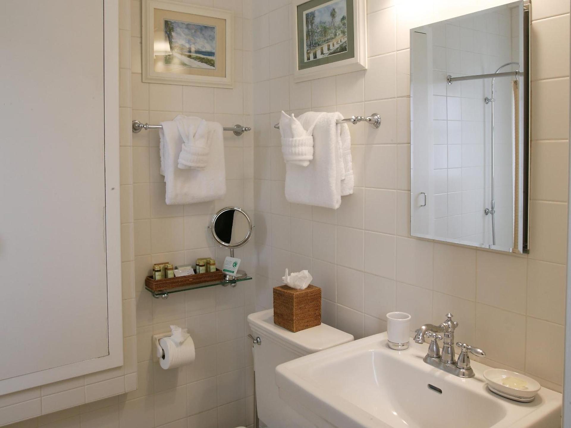 Harbor House Inn photo 94