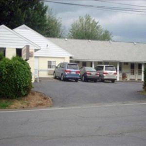 Budget Host Inn photo 6