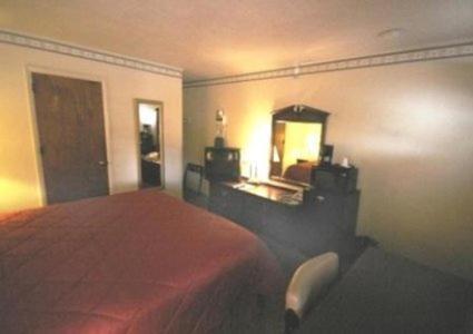 Budget Host Inn photo 10