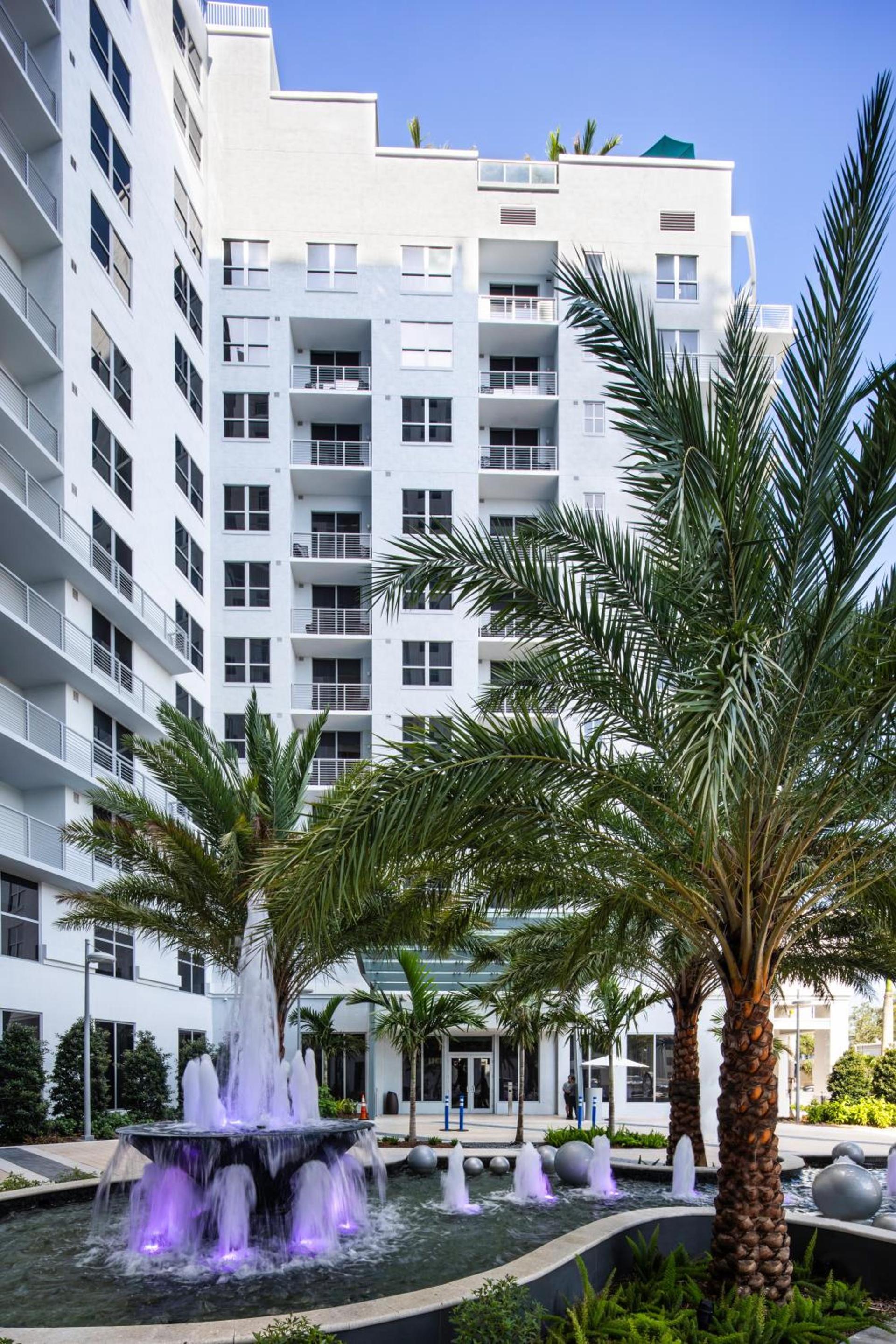 CIRC Hotel By Hosteeva photo 41