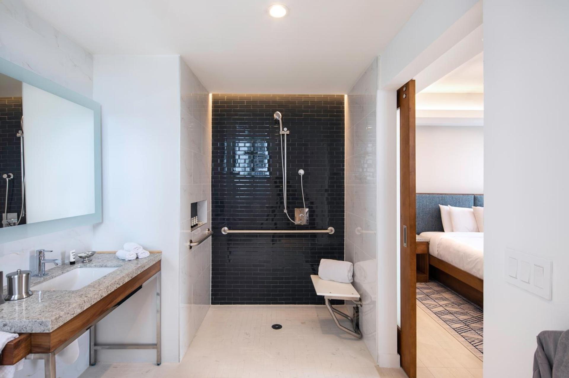 CIRC Hotel By Hosteeva photo 24
