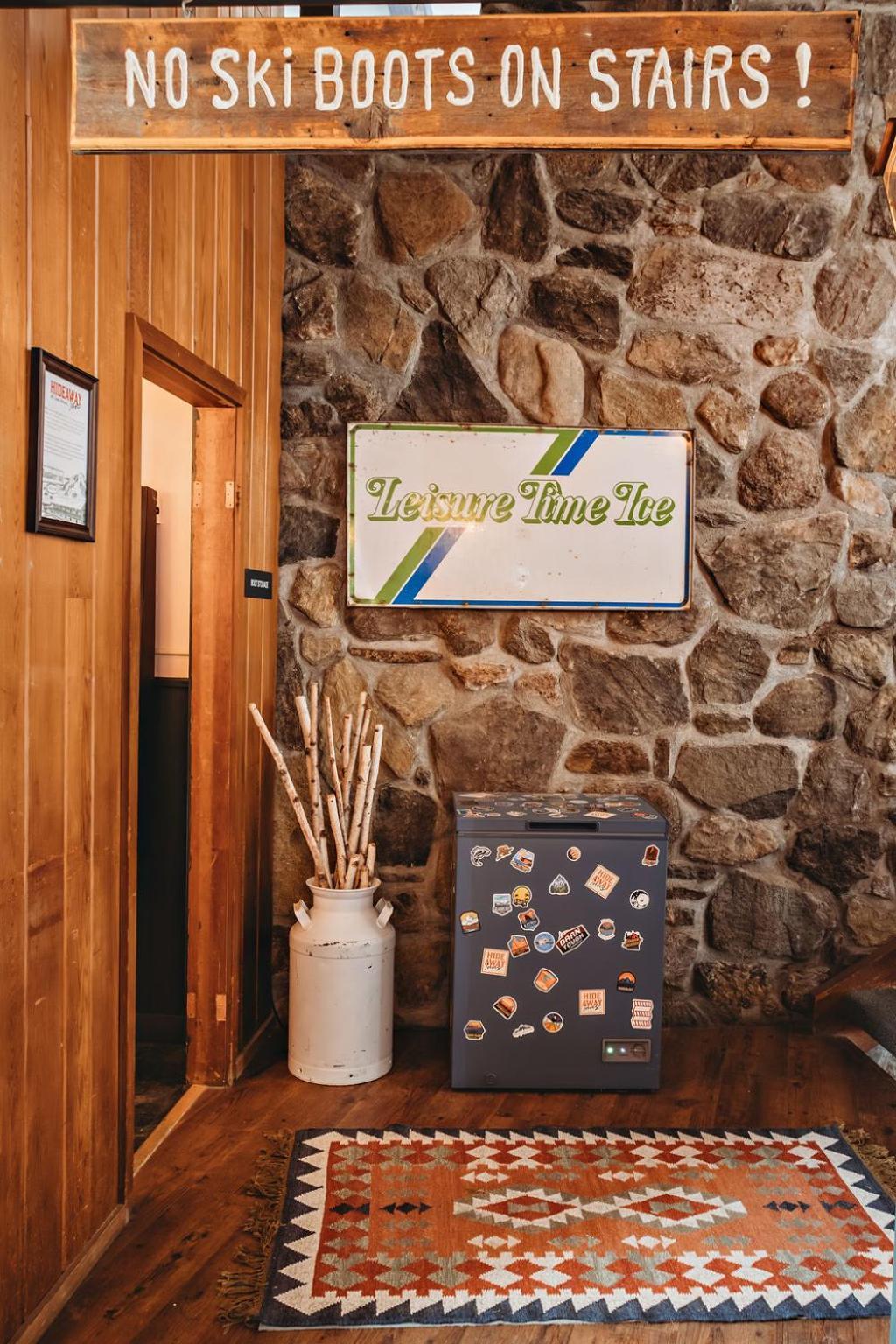Hideaway Inn Mt Snow photo 2