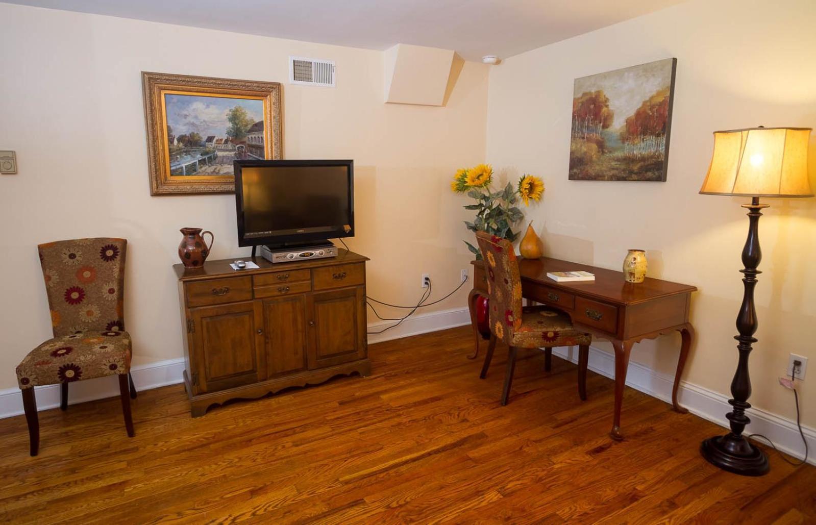 The Inn at Lincoln Square photo 14