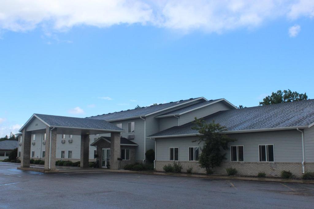 Eastwood Inn photo 1