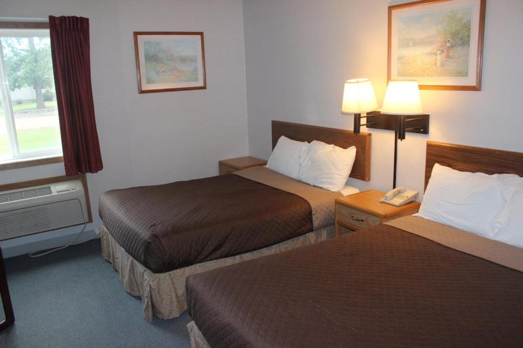 Eastwood Inn photo 5