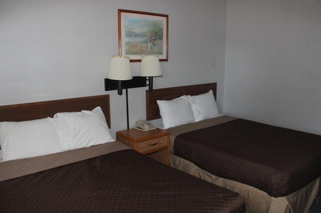 Eastwood Inn photo 10
