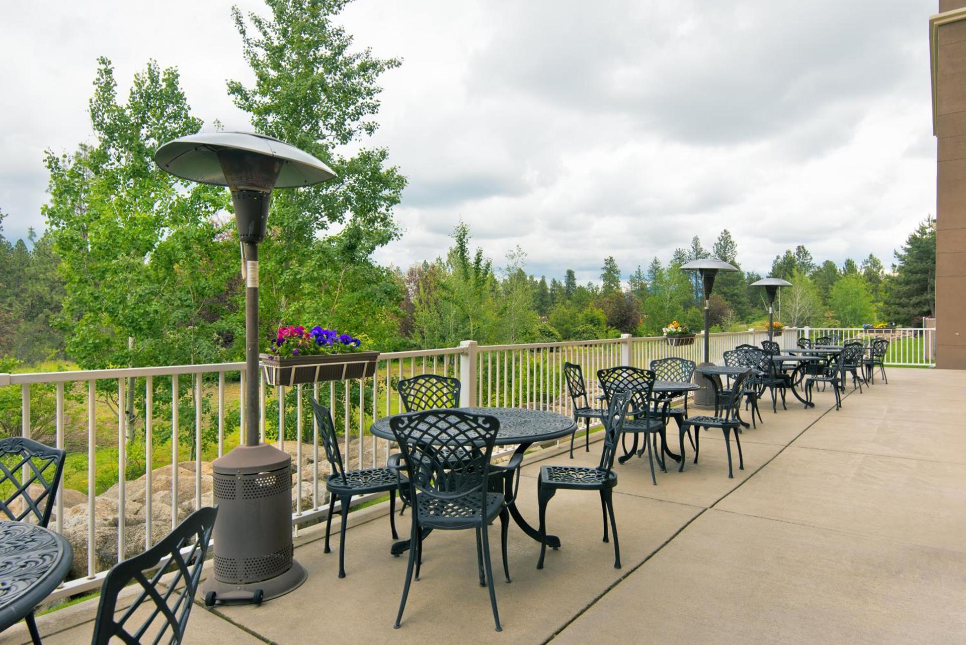 Oxford Suites Spokane Valley photo 7