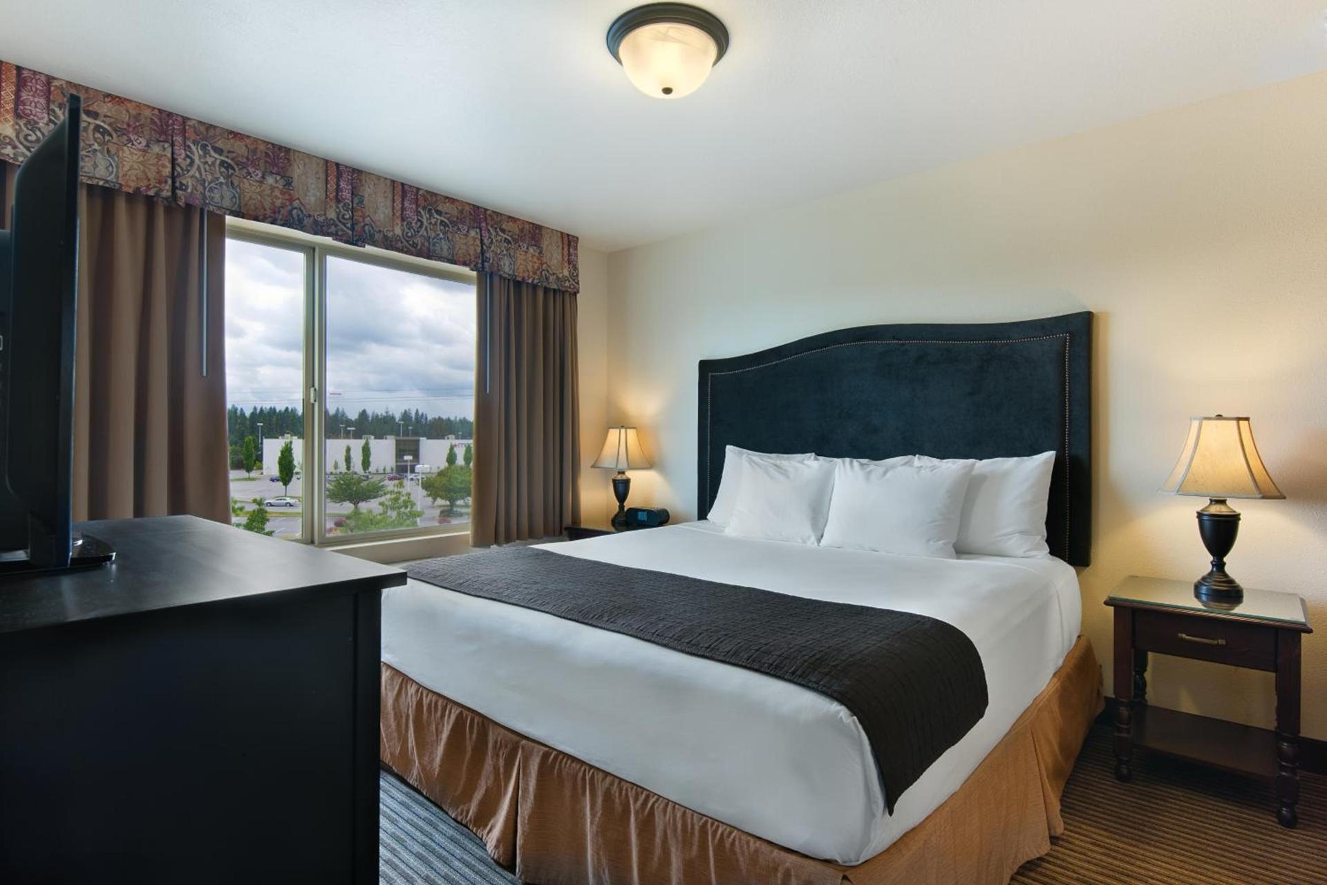 Oxford Suites Spokane Valley photo 24