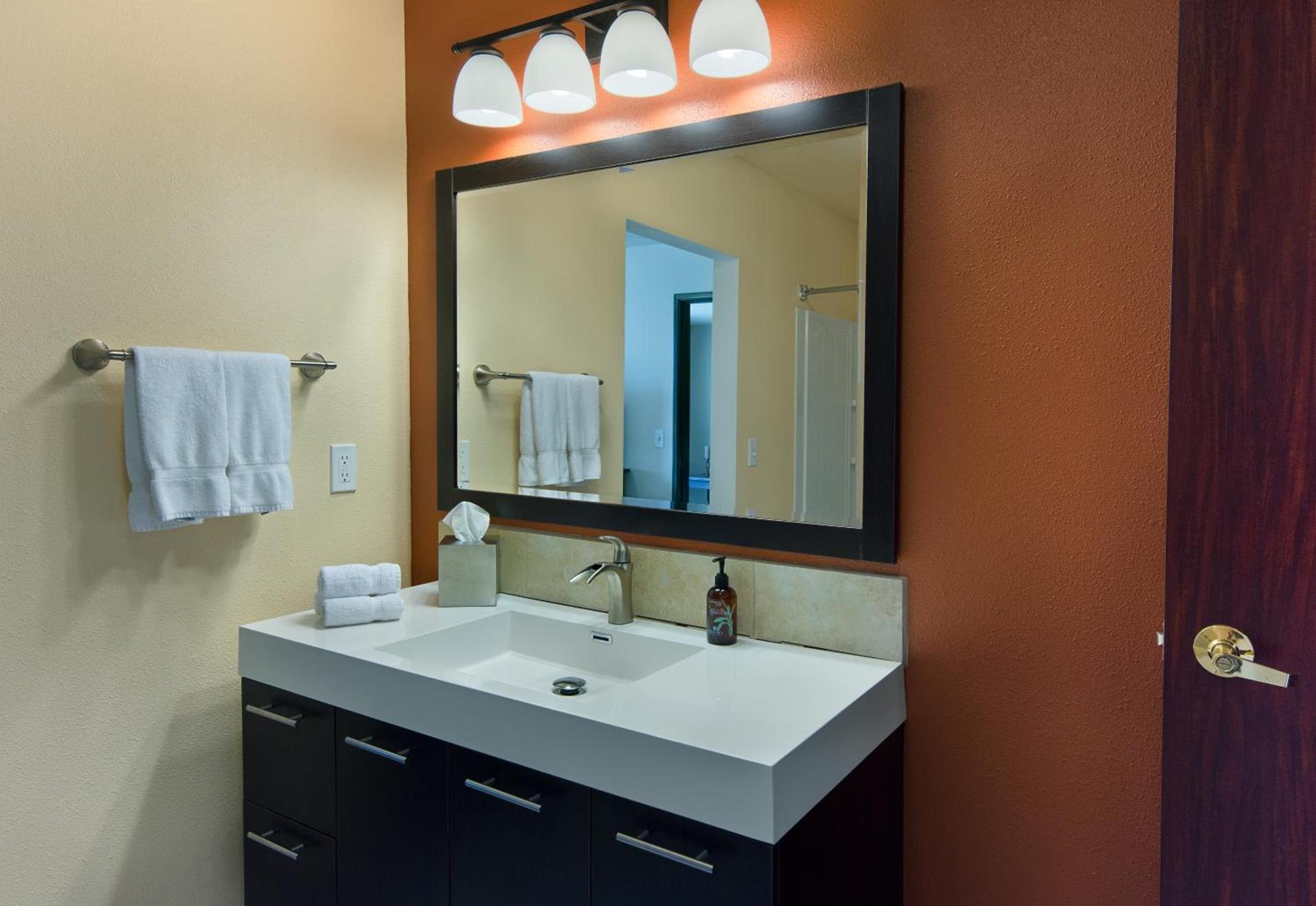 Oxford Suites Spokane Valley photo 23