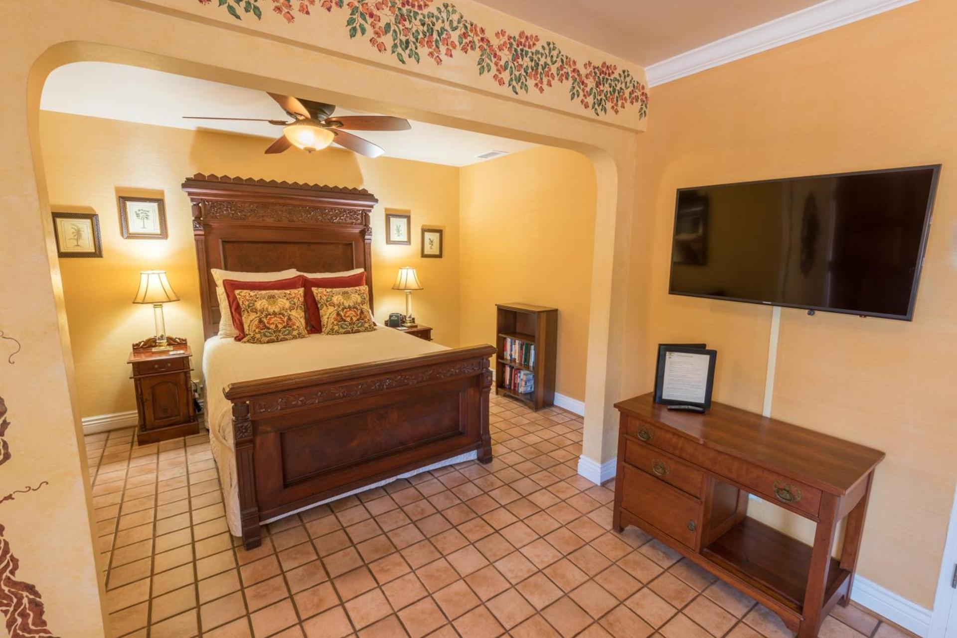 Harbor House Inn photo 98