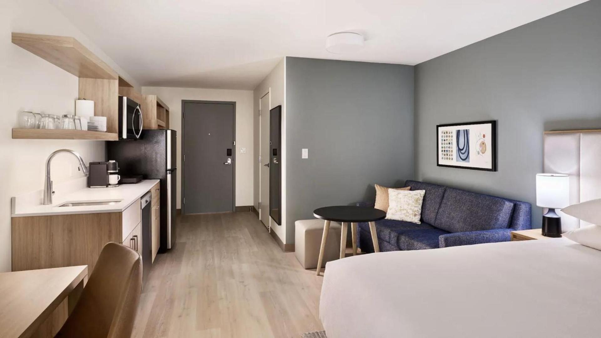 Hyatt Studios Harrisonburg photo 1