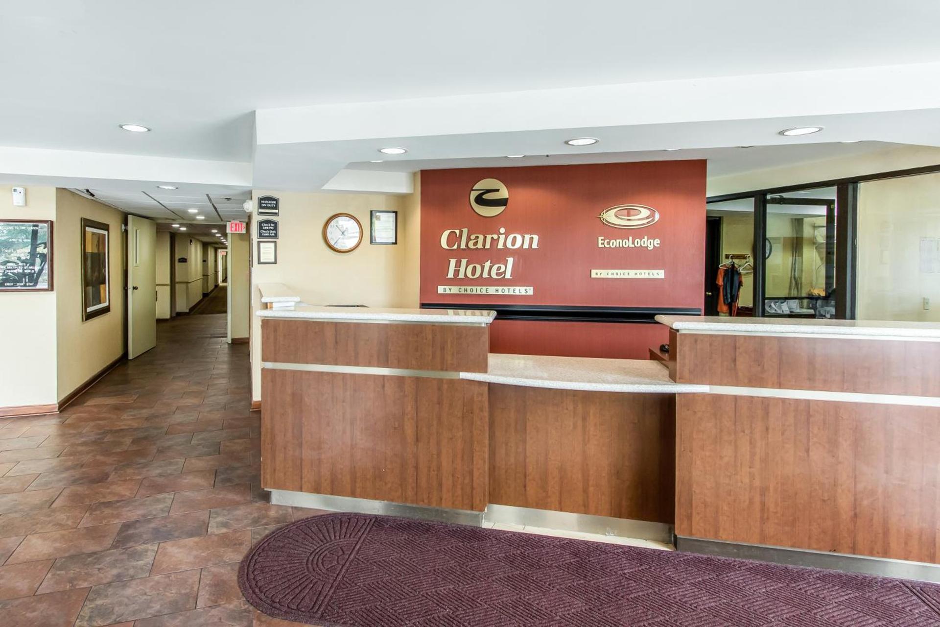 Econo Lodge Broken Arrow-Tulsa photo 4
