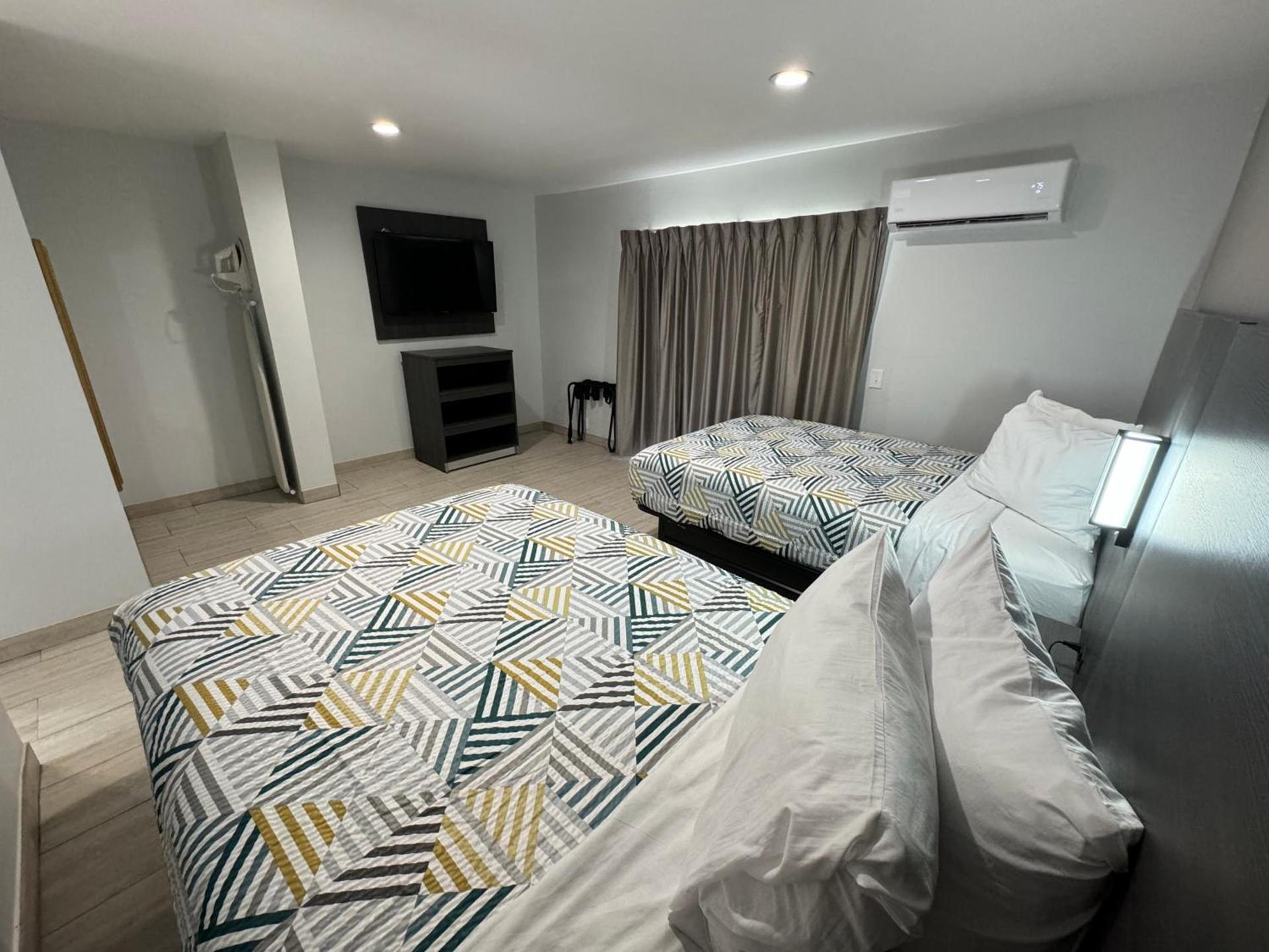 Englewood Inn & Suites photo 35