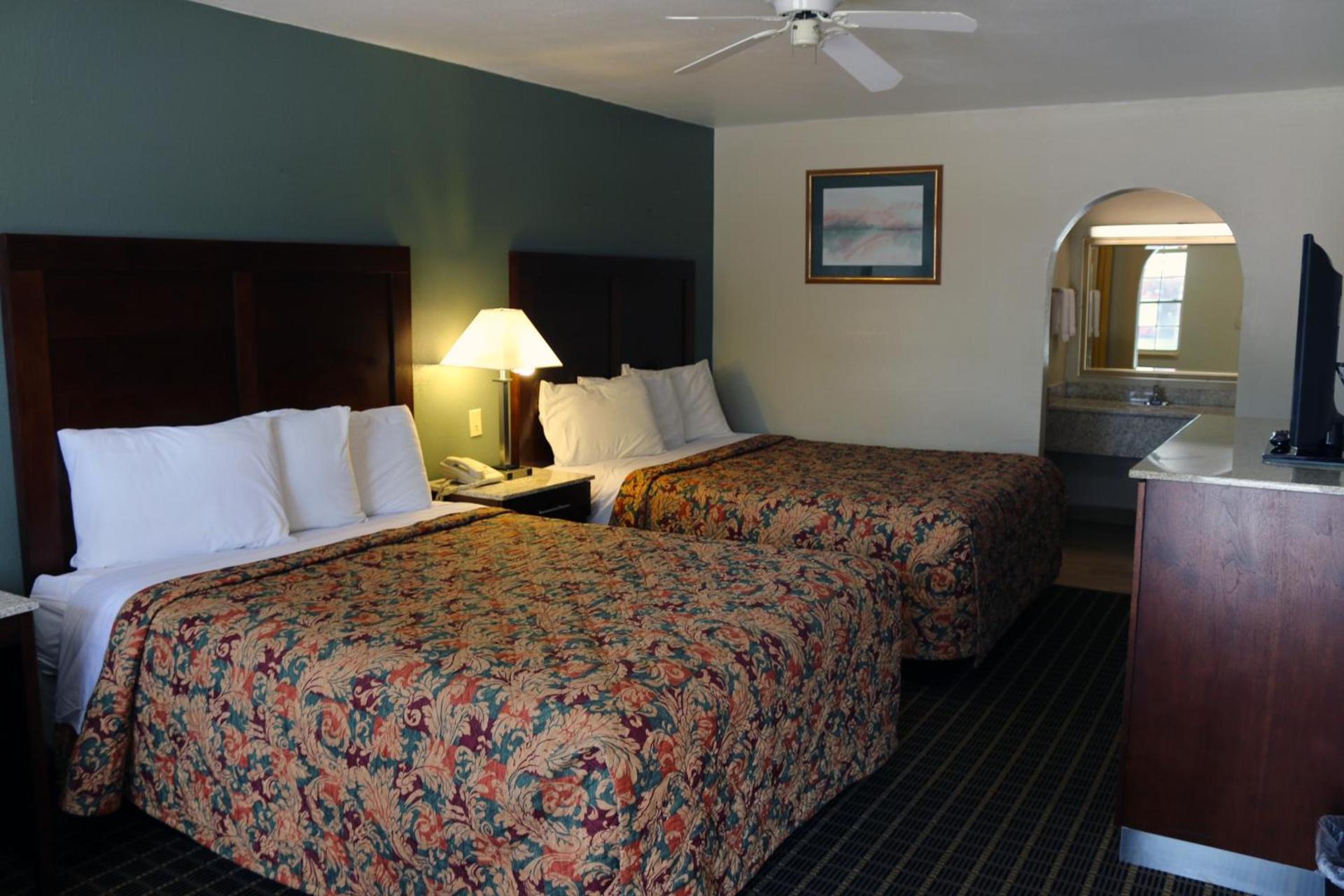 Great Western Inn & Suites photo 5