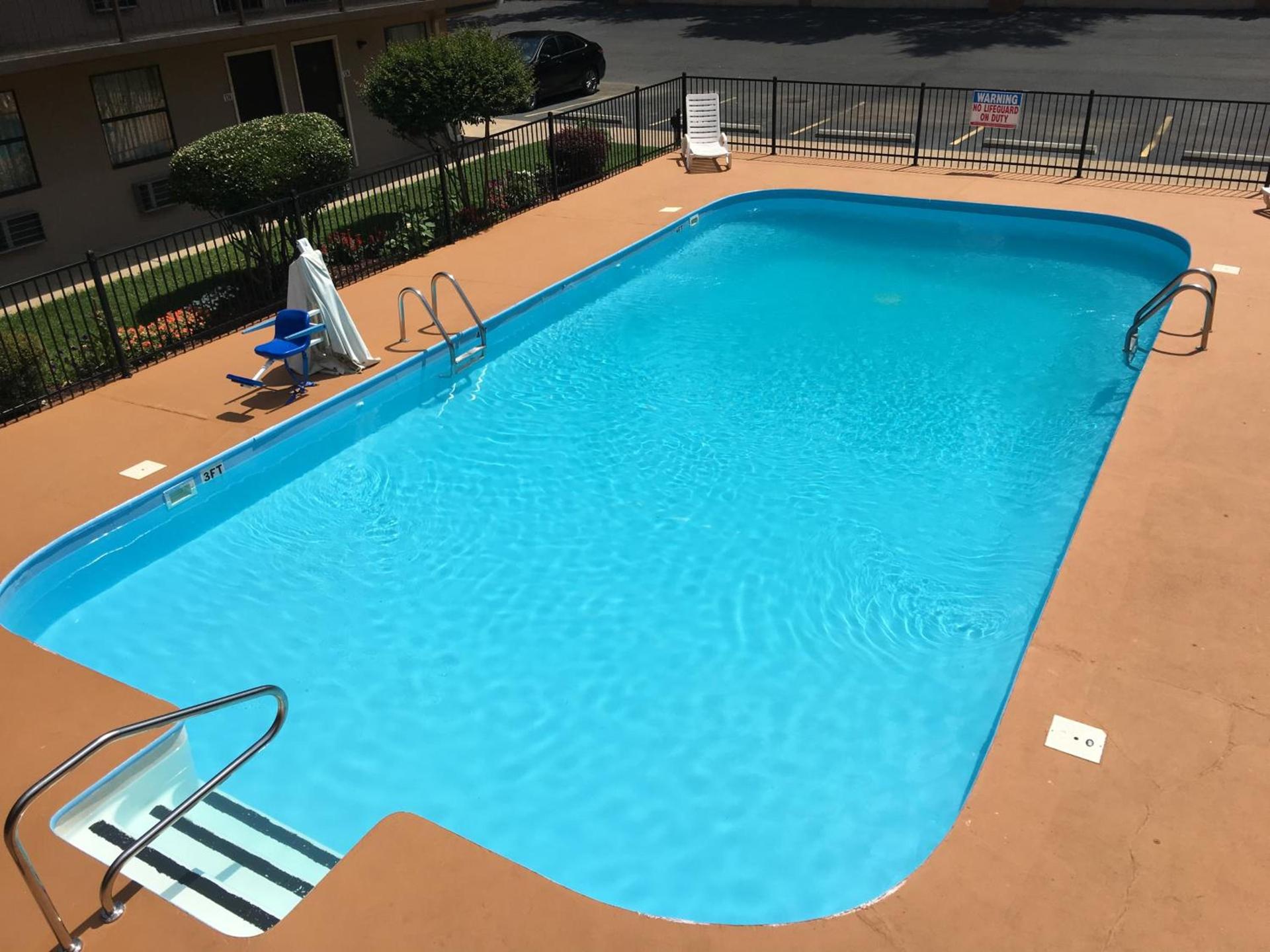 Americas Best Value Inn - Malvern photo 9