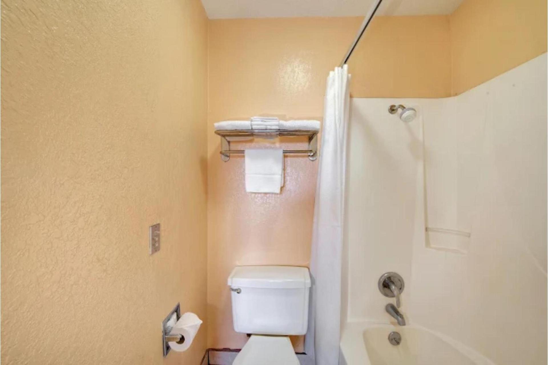 American Inn by Hotel O Vernon US 287 photo 14