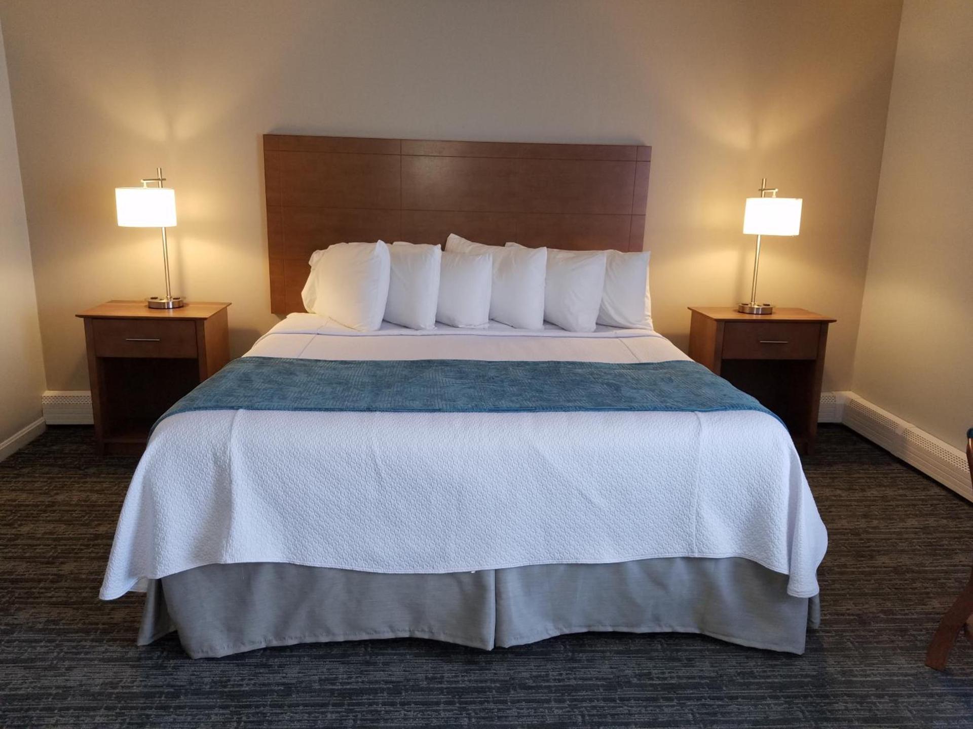 Hampton Village Inn photo 15