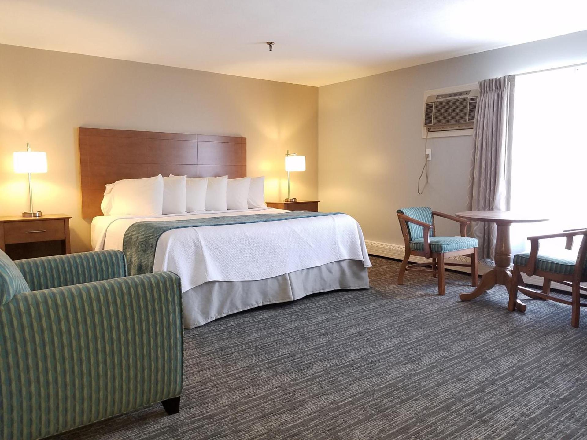 Hampton Village Inn photo 40