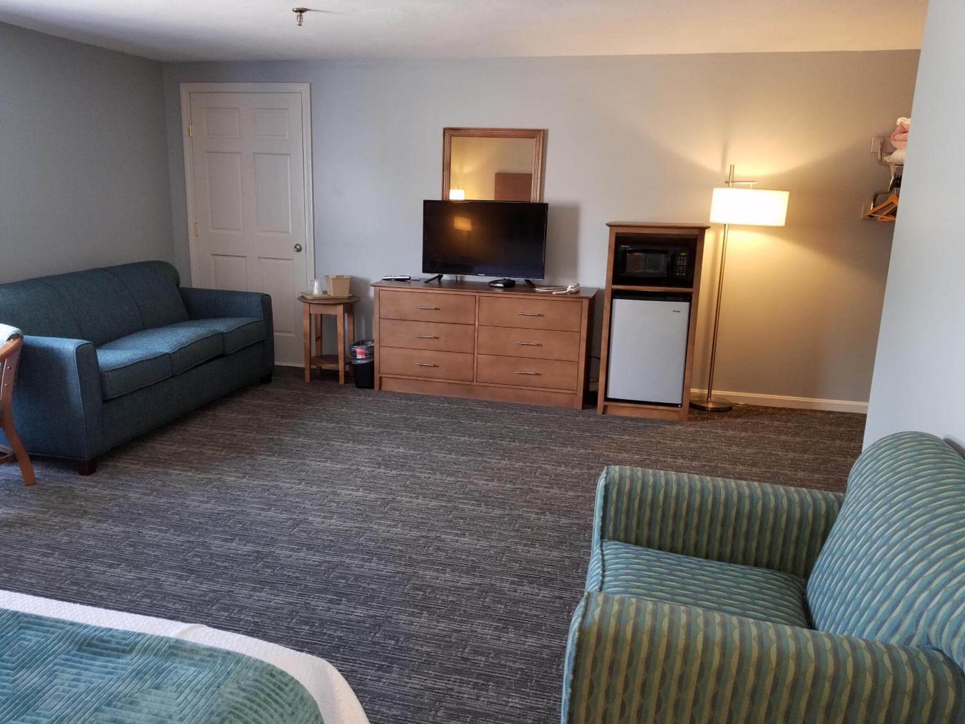Hampton Village Inn photo 41