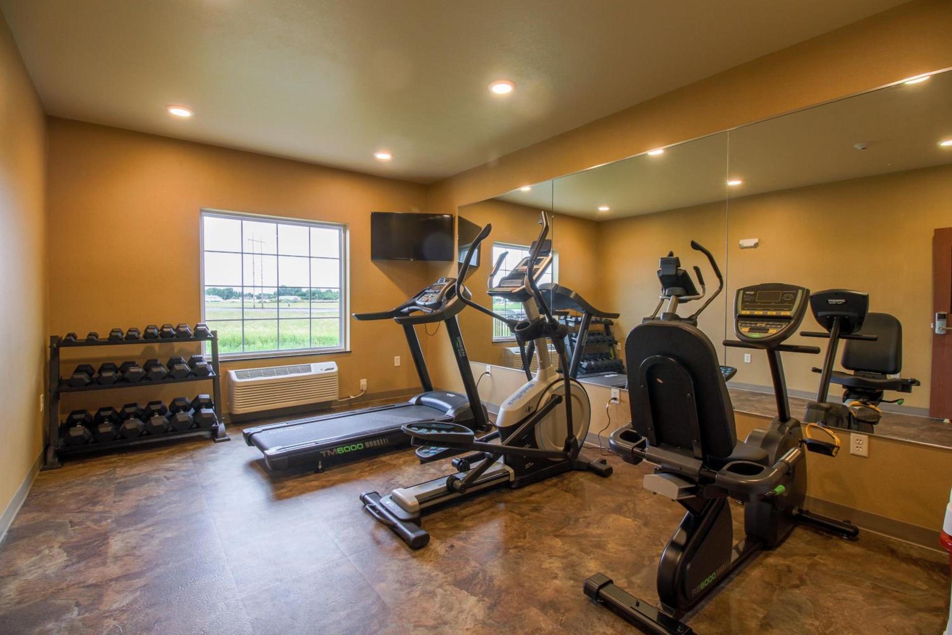 Cobblestone Hotel & Suites - Devils Lake photo 21
