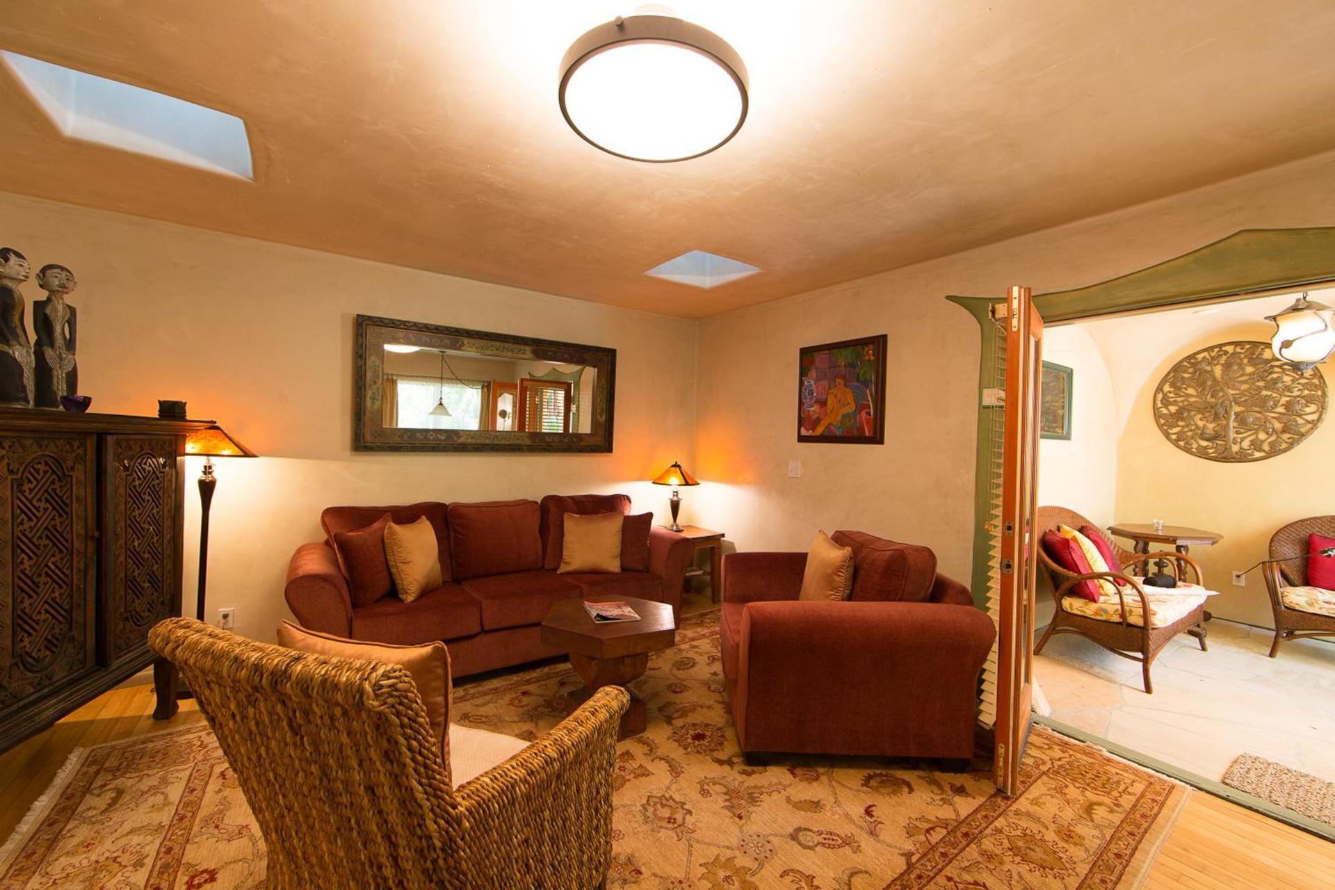 The Emerald Iguana Inn photo 12