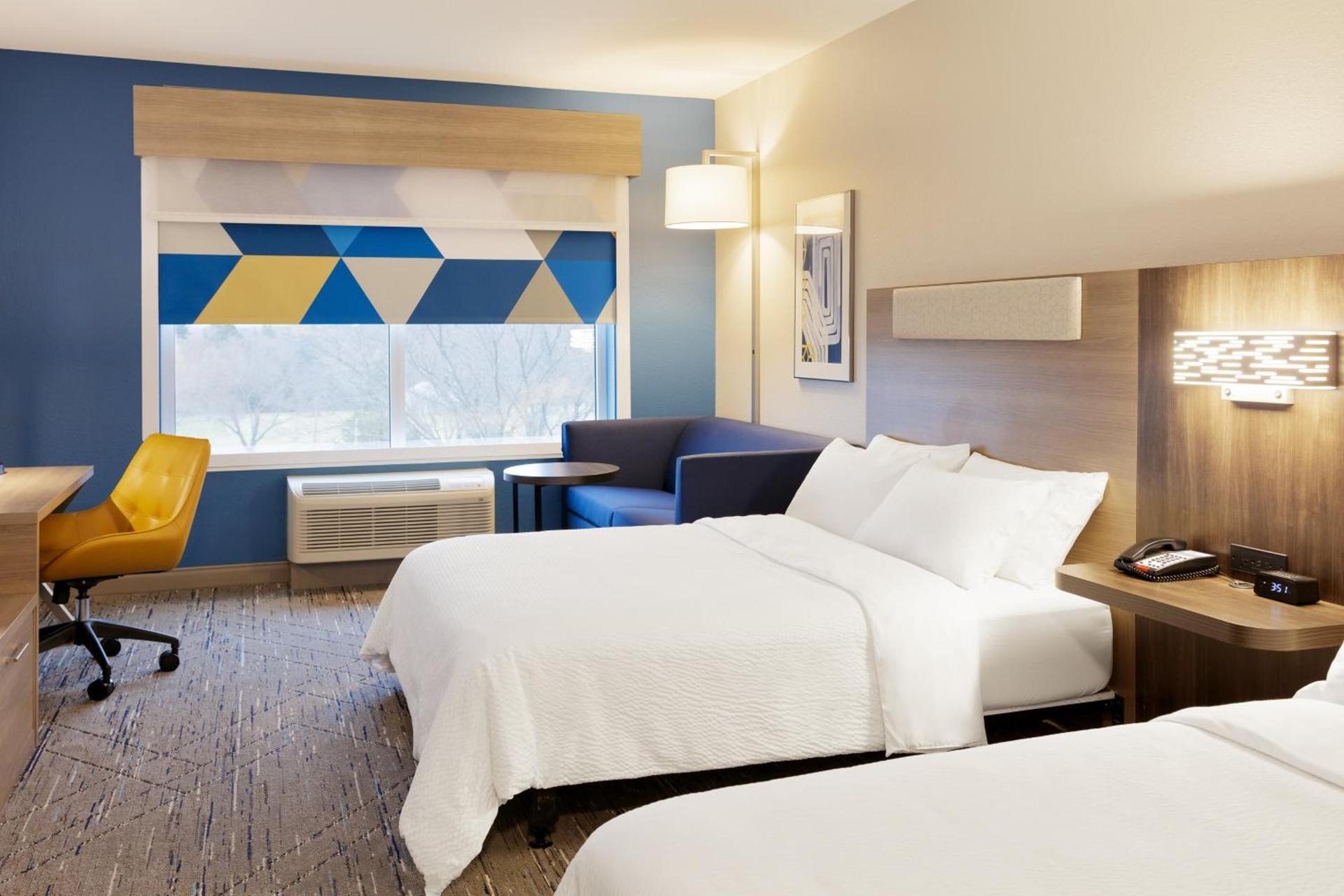 Holiday Inn Express & Suites Plainwell by IHG photo 5