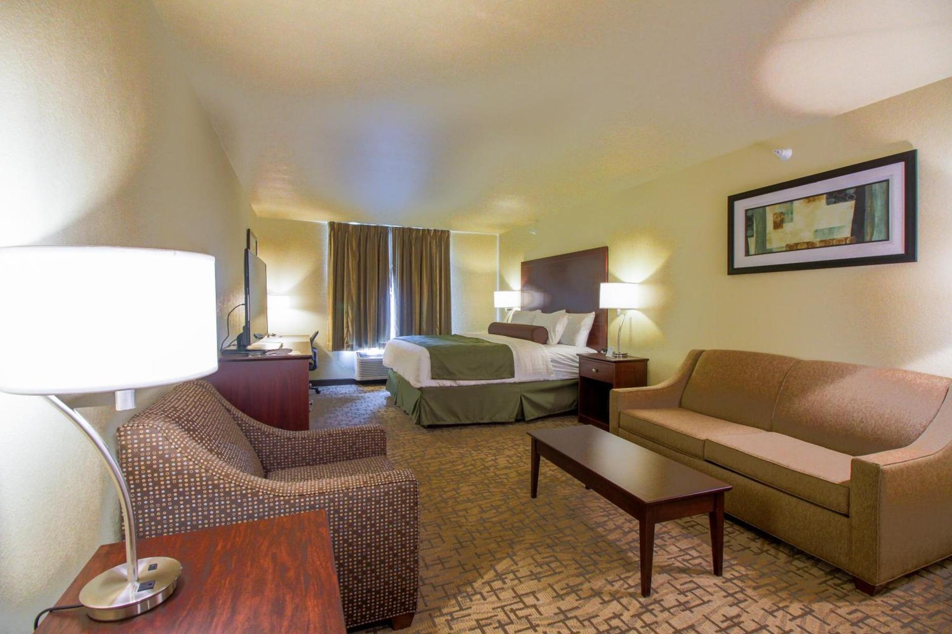 Cobblestone Hotel & Suites - Devils Lake photo 33