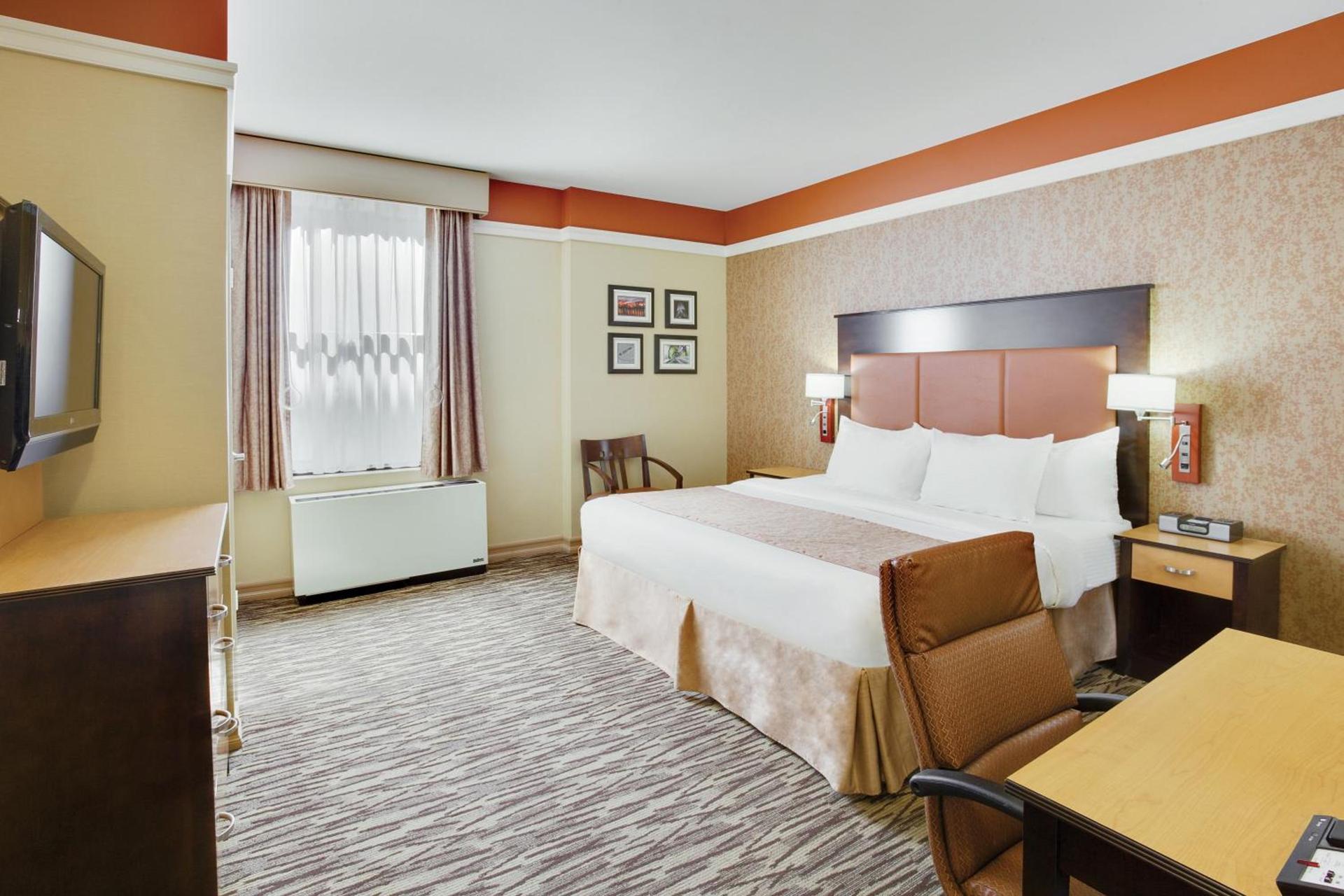 The Hotel at Fifth Avenue photo 27