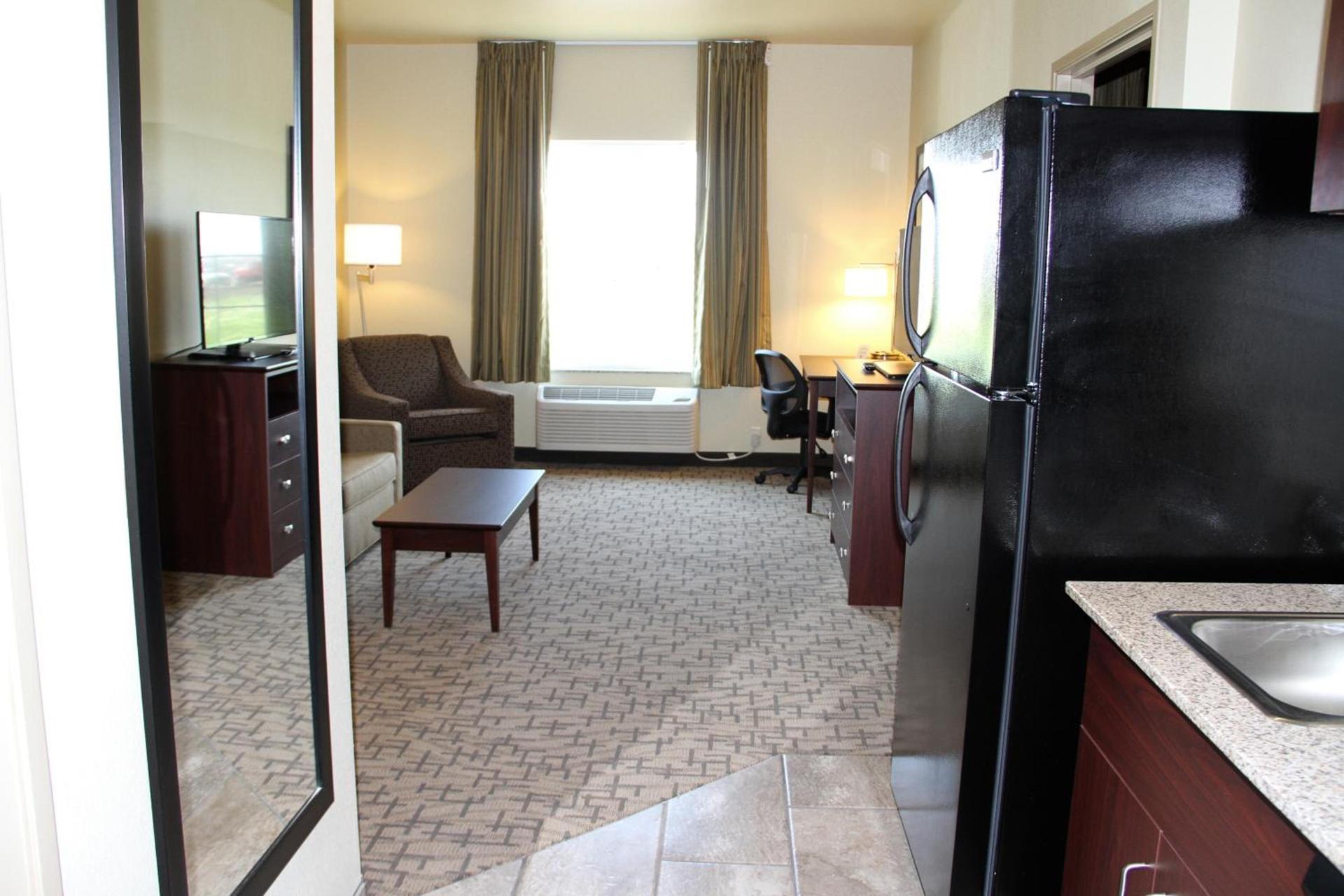 Cobblestone Hotel & Suites - Devils Lake photo 40