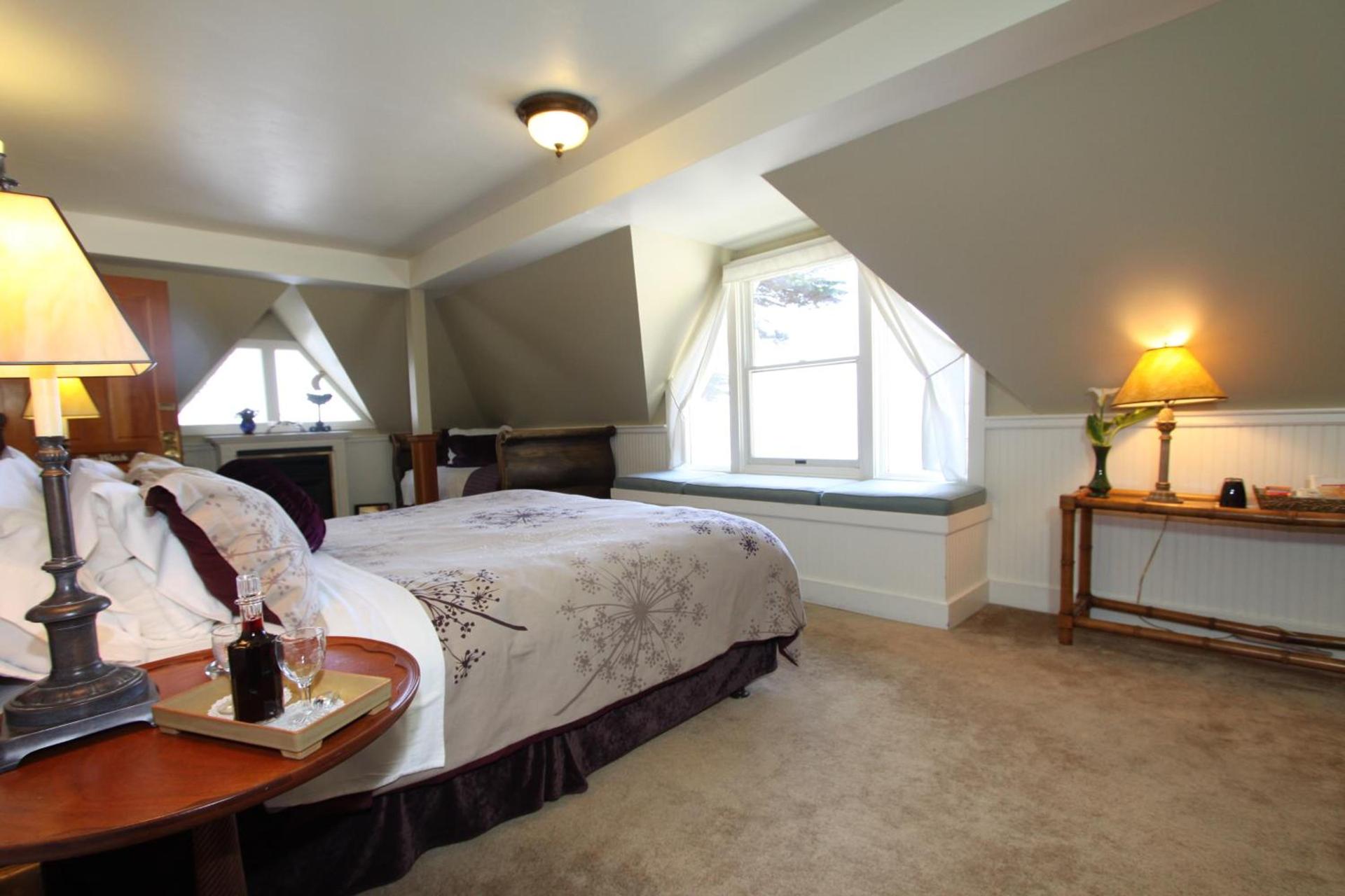 Elk Cove Inn & Spa photo 17