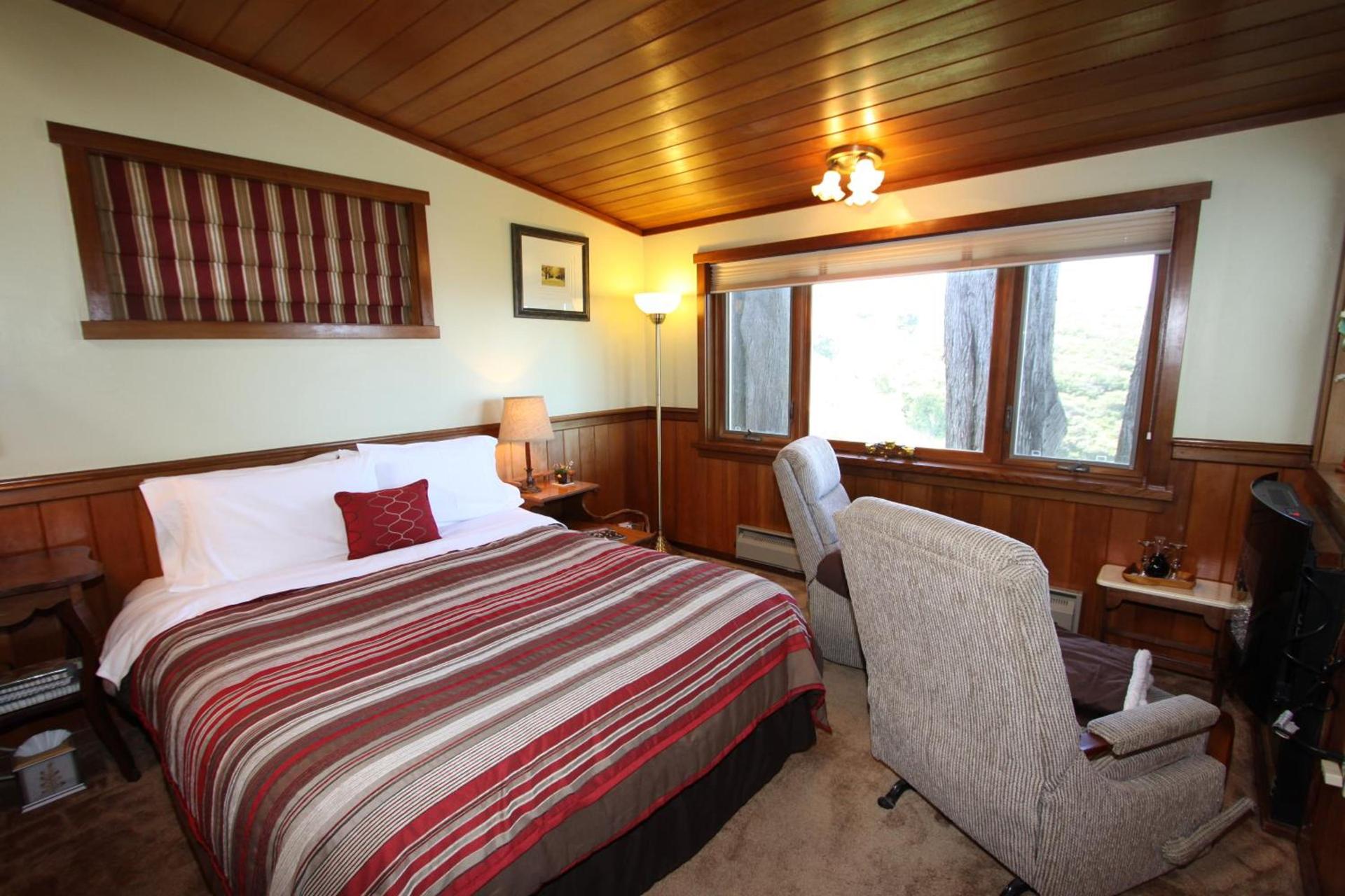 Elk Cove Inn & Spa photo 31