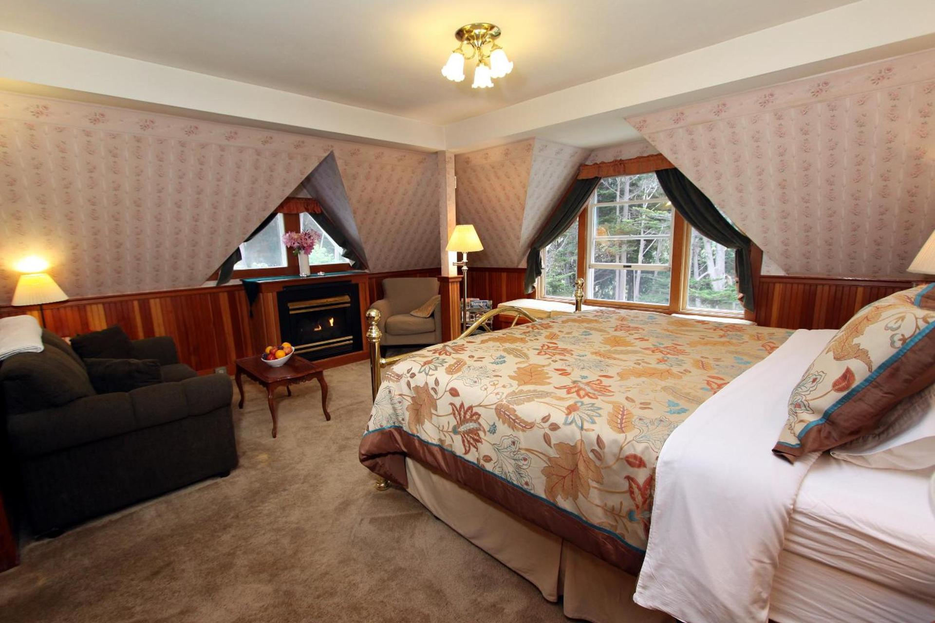 Elk Cove Inn & Spa photo 33